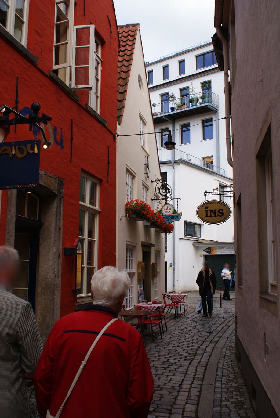 Street view near Schmuckstück, Bremen — © allefm (CC BY-SA · Mapillary)