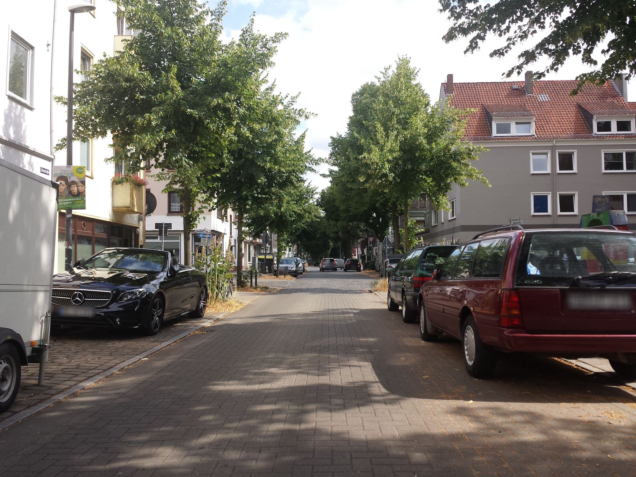 Street view near Aparthotel B & L, Bremen — © hubert87 (CC BY-SA · Mapillary)