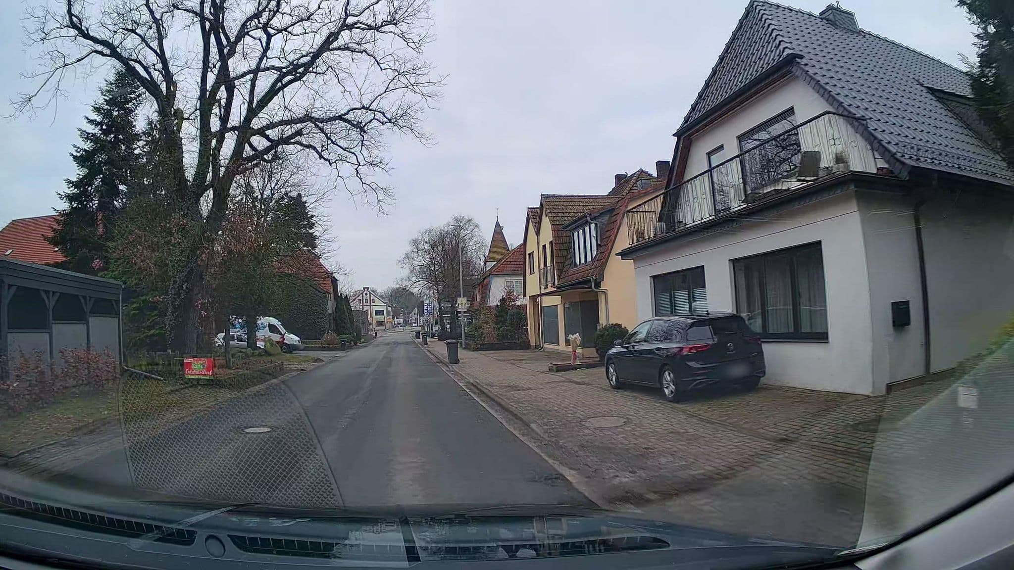 Street view near Schneiderstübchen, Hambergen — © StefanS79 (CC BY-SA · Mapillary)