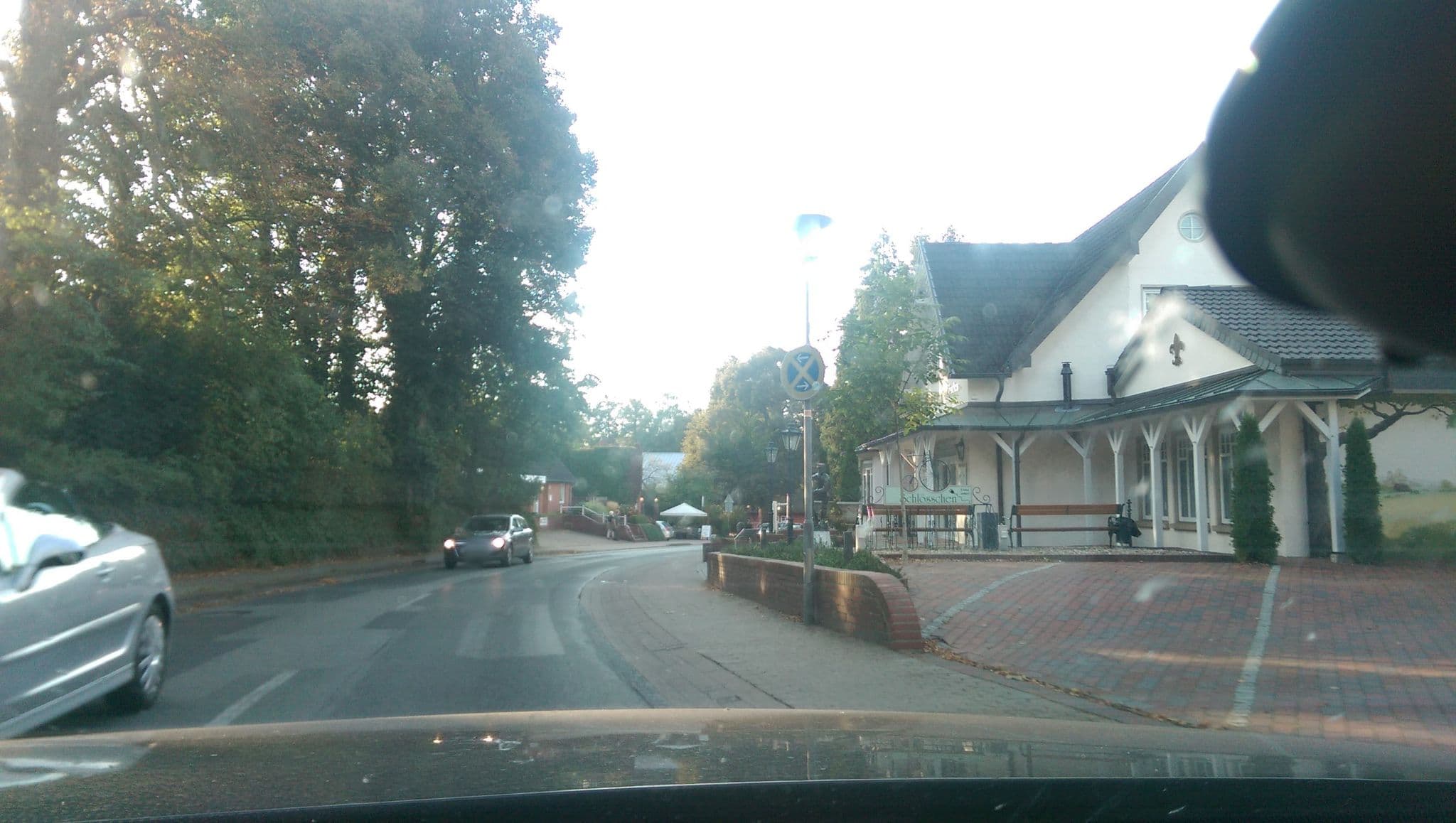 Street view near Atelier Hemberg, Worpswede — © live (CC BY-SA · Mapillary)