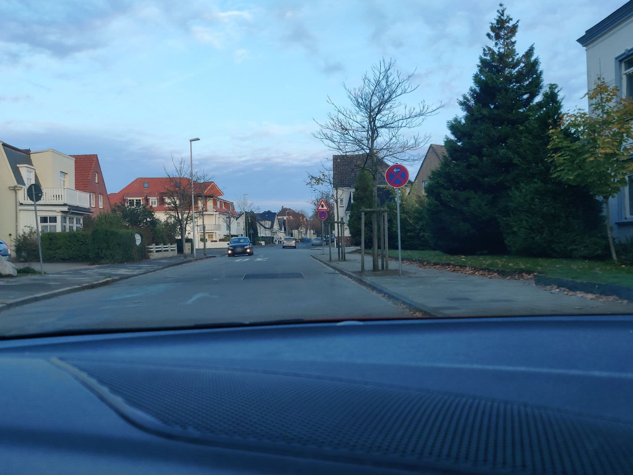 Street view near Hotel Deichvoigt, Cuxhaven — © mighty_eighty (CC BY-SA · Mapillary)