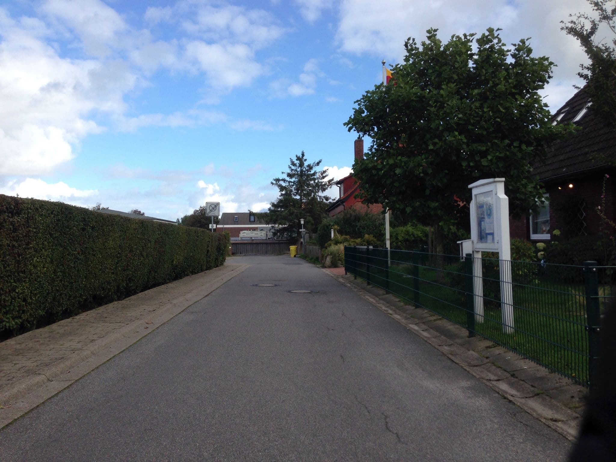 Street view near Eberlein Ferienservice, Wyk auf Föhr — © mjay (CC BY-SA · Mapillary)