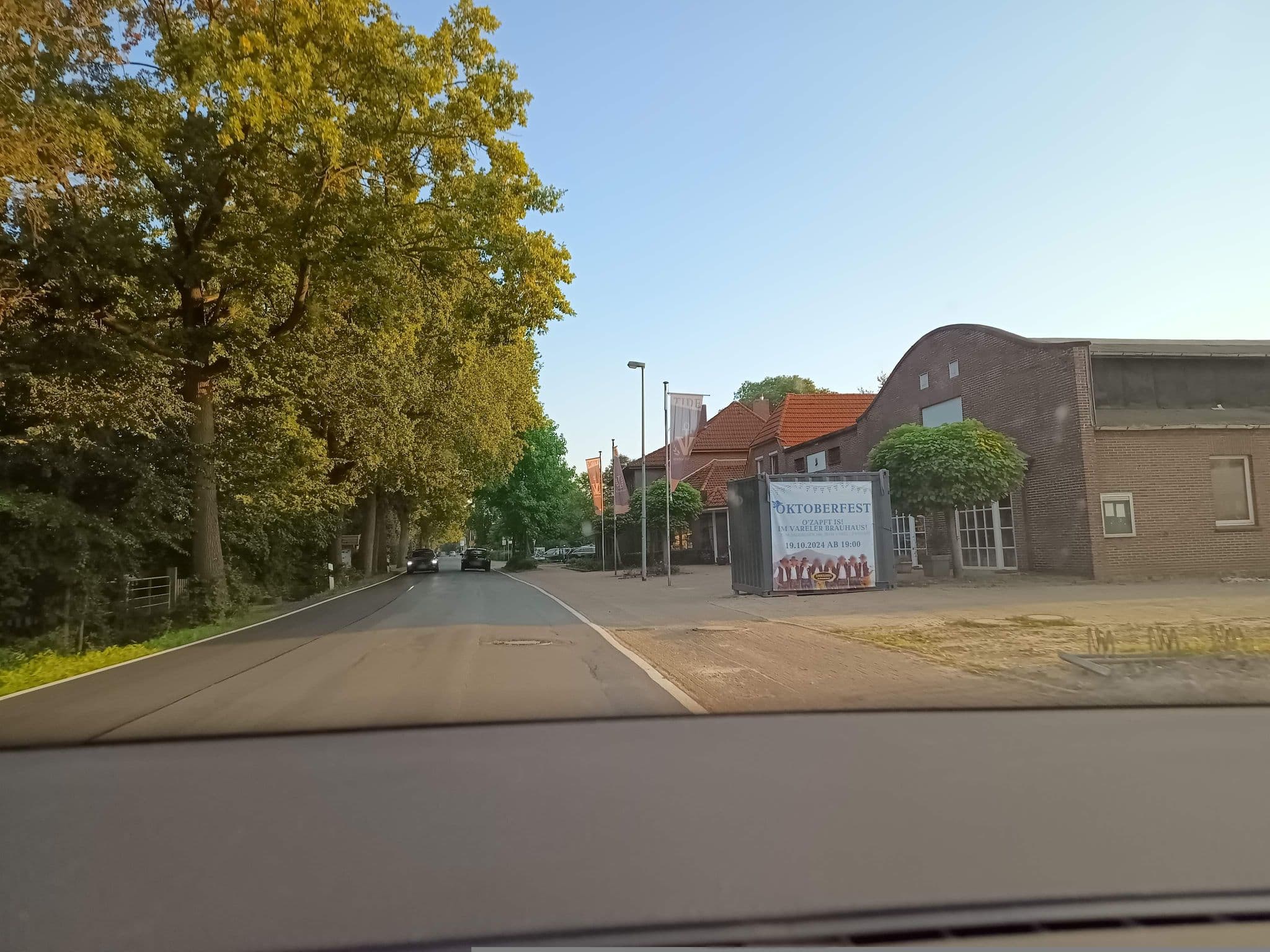 Street view near Landhotel Tepe Zum Fürsten Bismarck, Varel — © zuse (CC BY-SA · Mapillary)