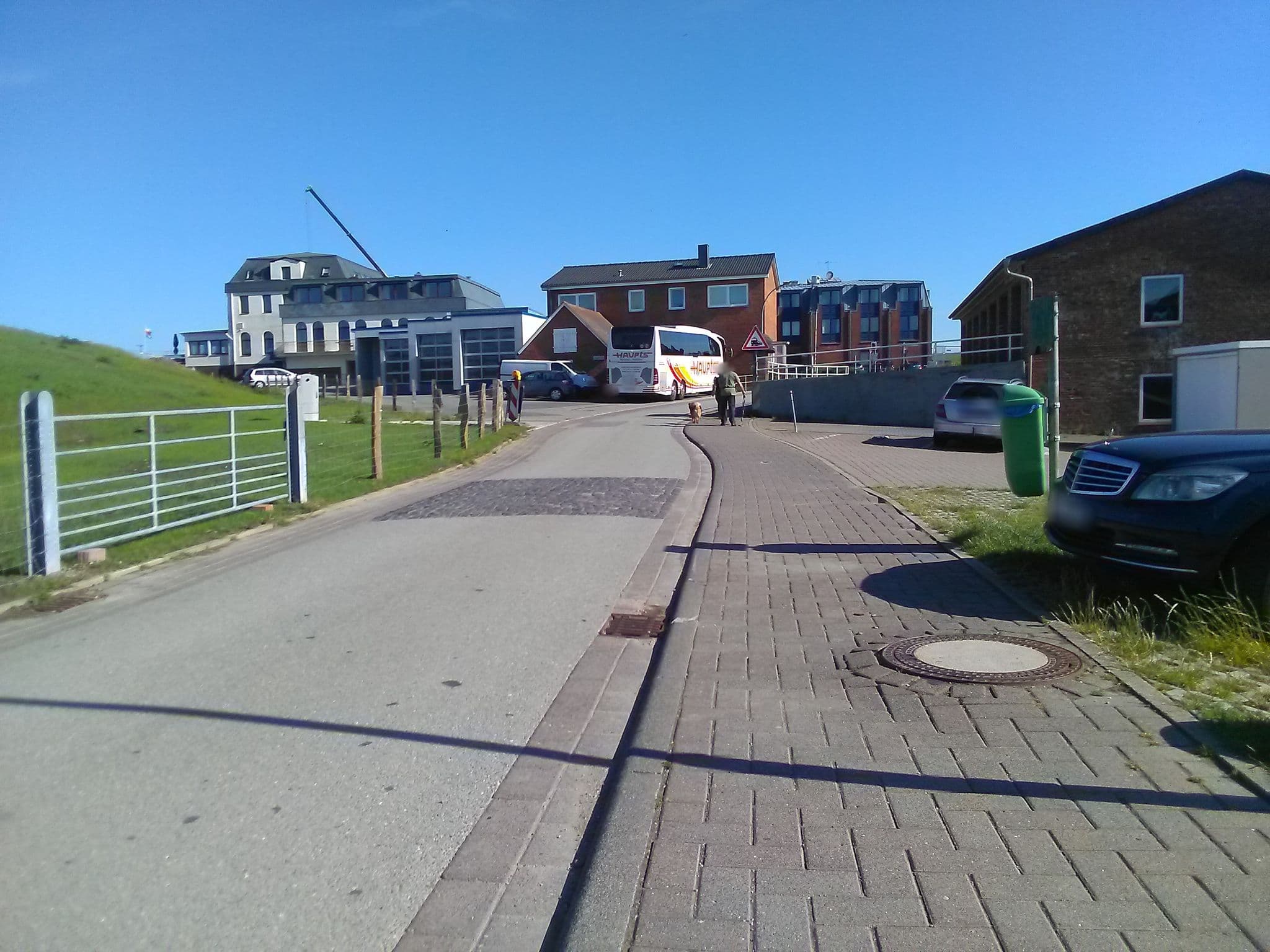 Street view near Welle und Woge, Wyk auf Föhr — © bernd_niemann (CC BY-SA · Mapillary)