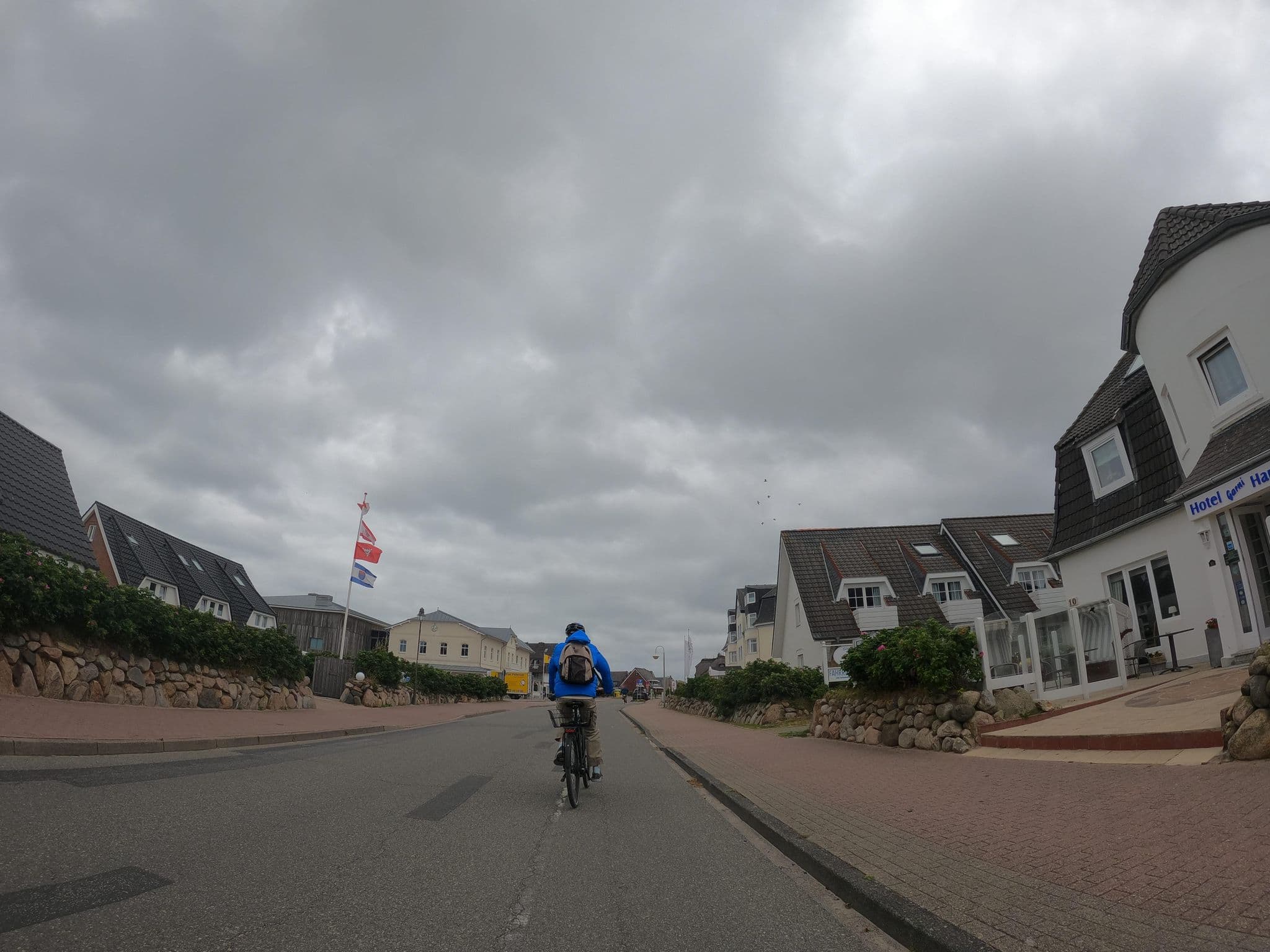 Street view near Hotel Garni Hansa, Westerland — © strubbl (CC BY-SA · Mapillary)
