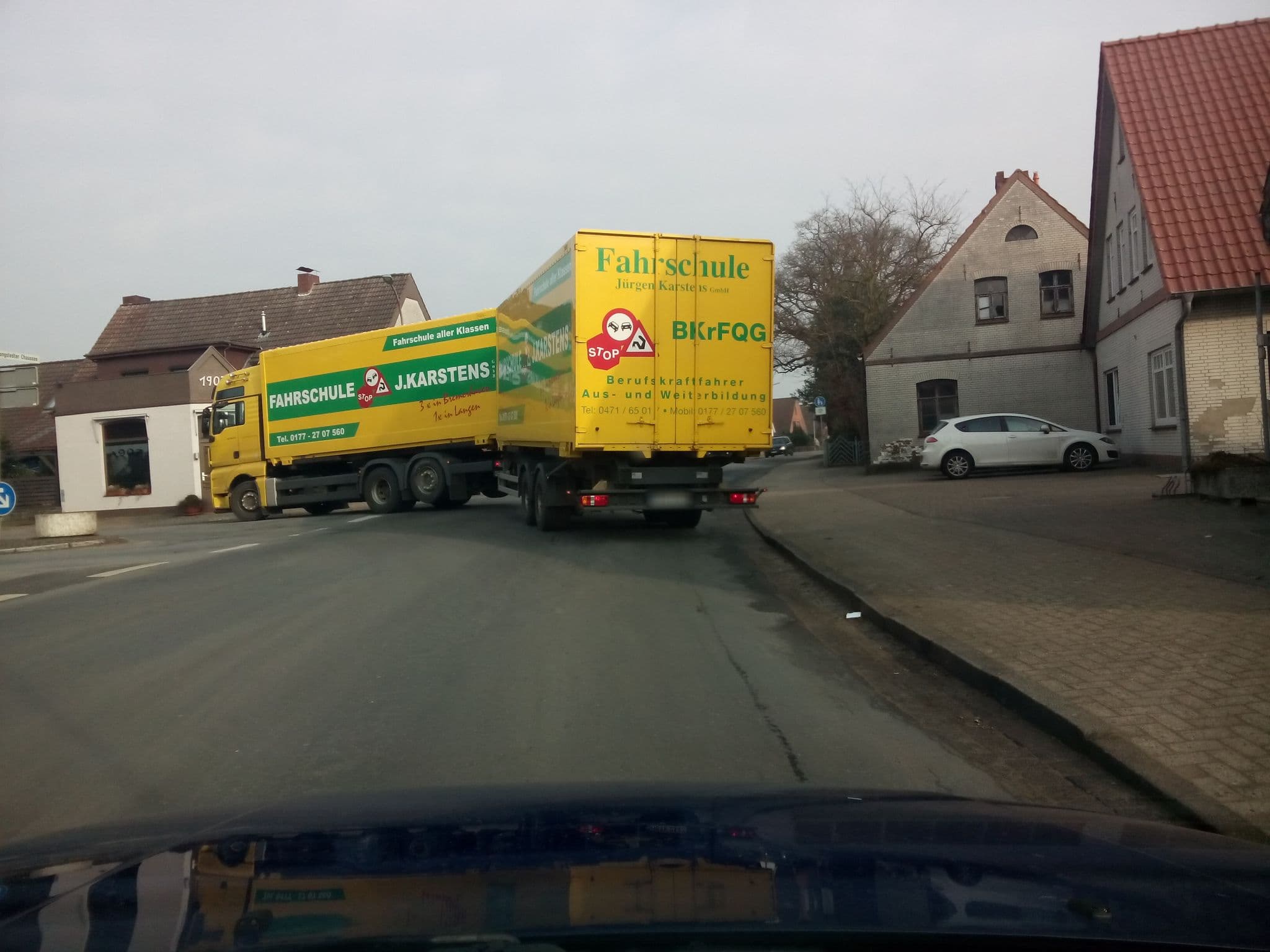 Street view near Gasthaus "Zur Linde", Drangstedt — © manfredi (CC BY-SA · Mapillary)