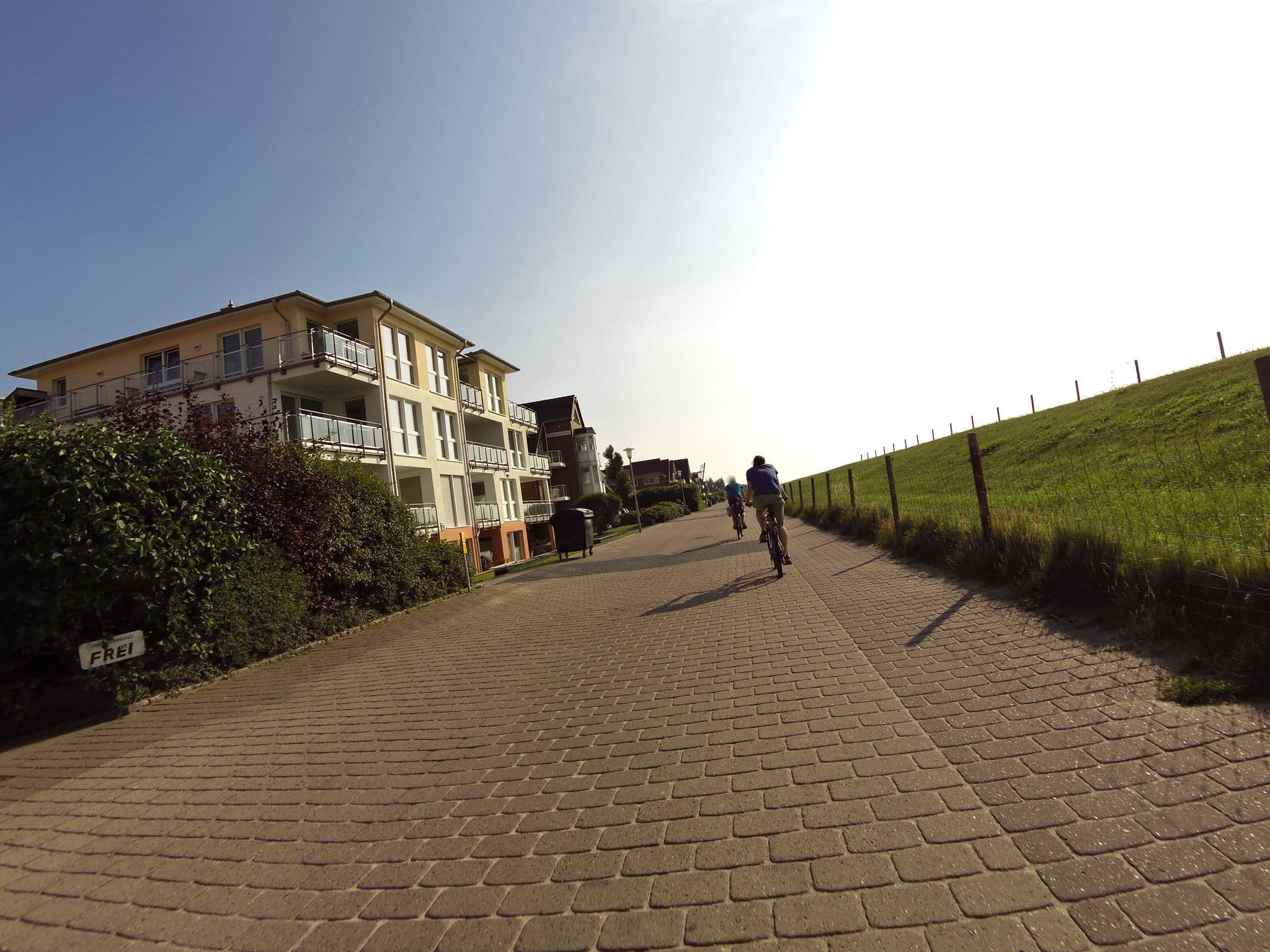 Street view near Appartementhaus Windjammer, Cuxhaven — © bitnapper (CC BY-SA · Mapillary)