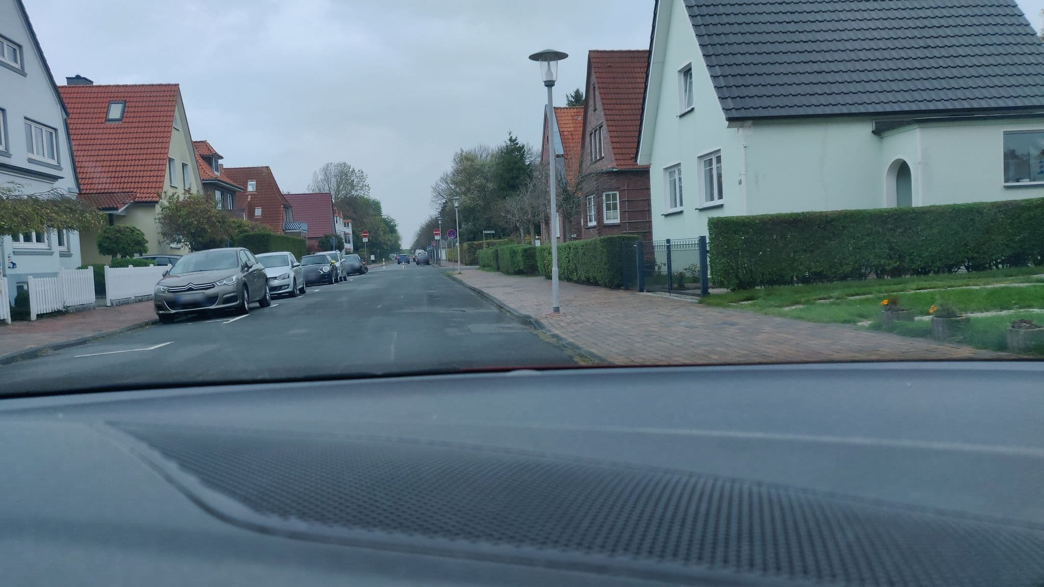 Street view near Gästehaus Hahne, Cuxhaven — © mighty_eighty (CC BY-SA · Mapillary)