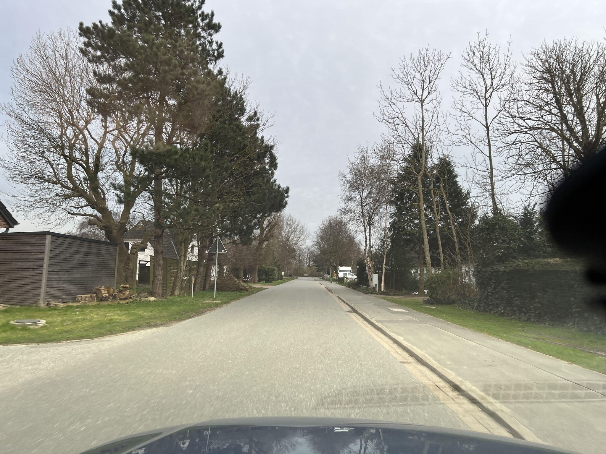 Street view near Haus Wulfenweg Ferienwohnungen, Büsum — © robffm (CC BY-SA · Mapillary)