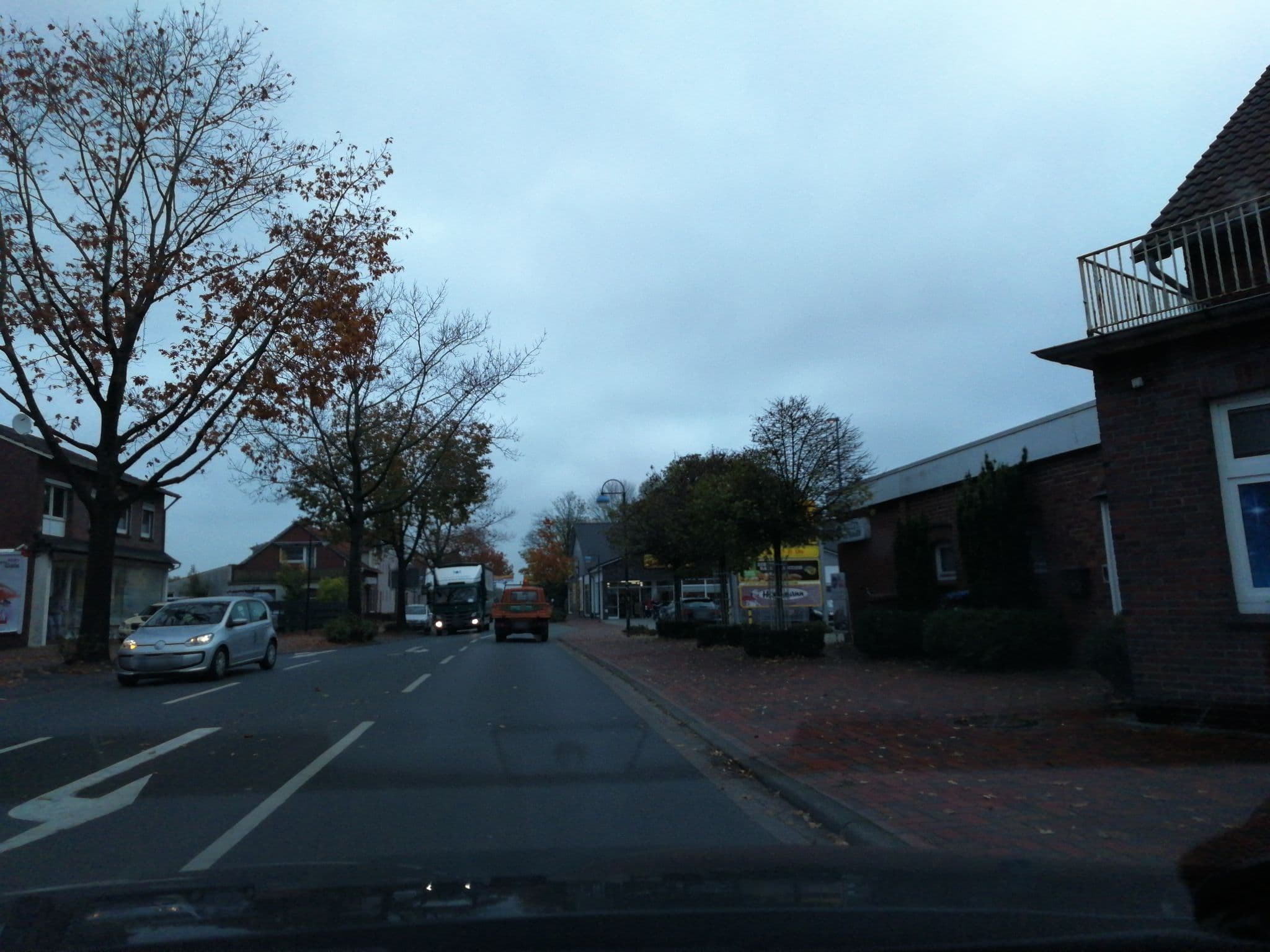 Street view near Hotel am Bahnhof, Schortens — © hotzi57 (CC BY-SA · Mapillary)
