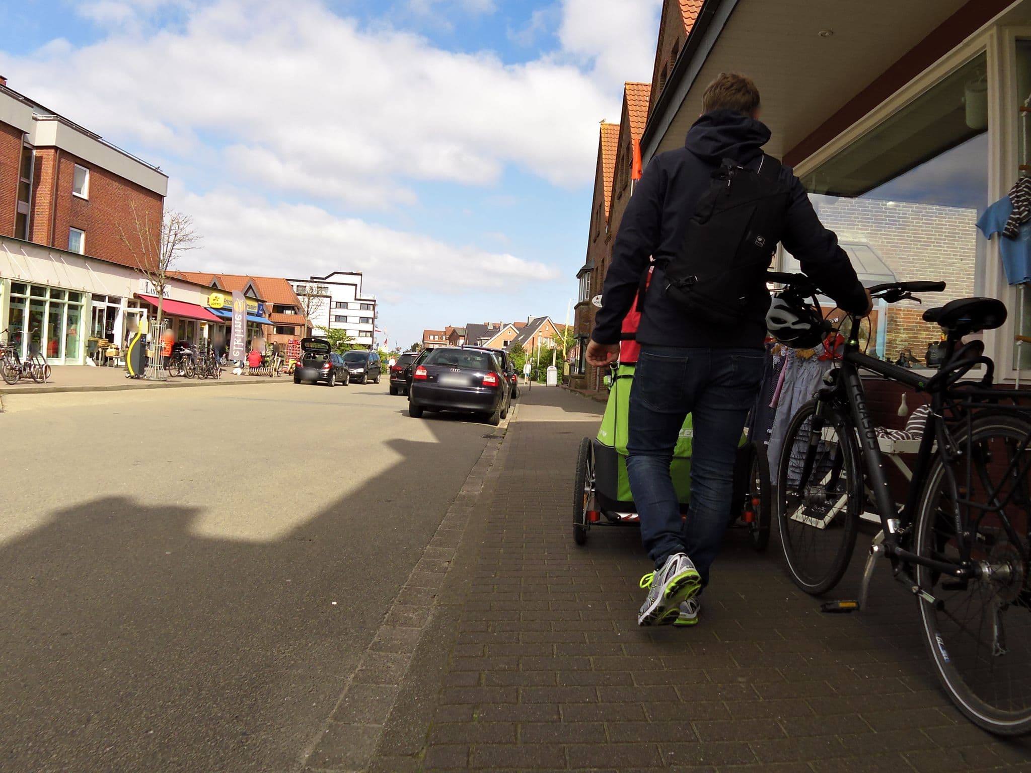 Street view near Amrum Appartement Centrum, Wyk auf Föhr — © chuck (CC BY-SA · Mapillary)
