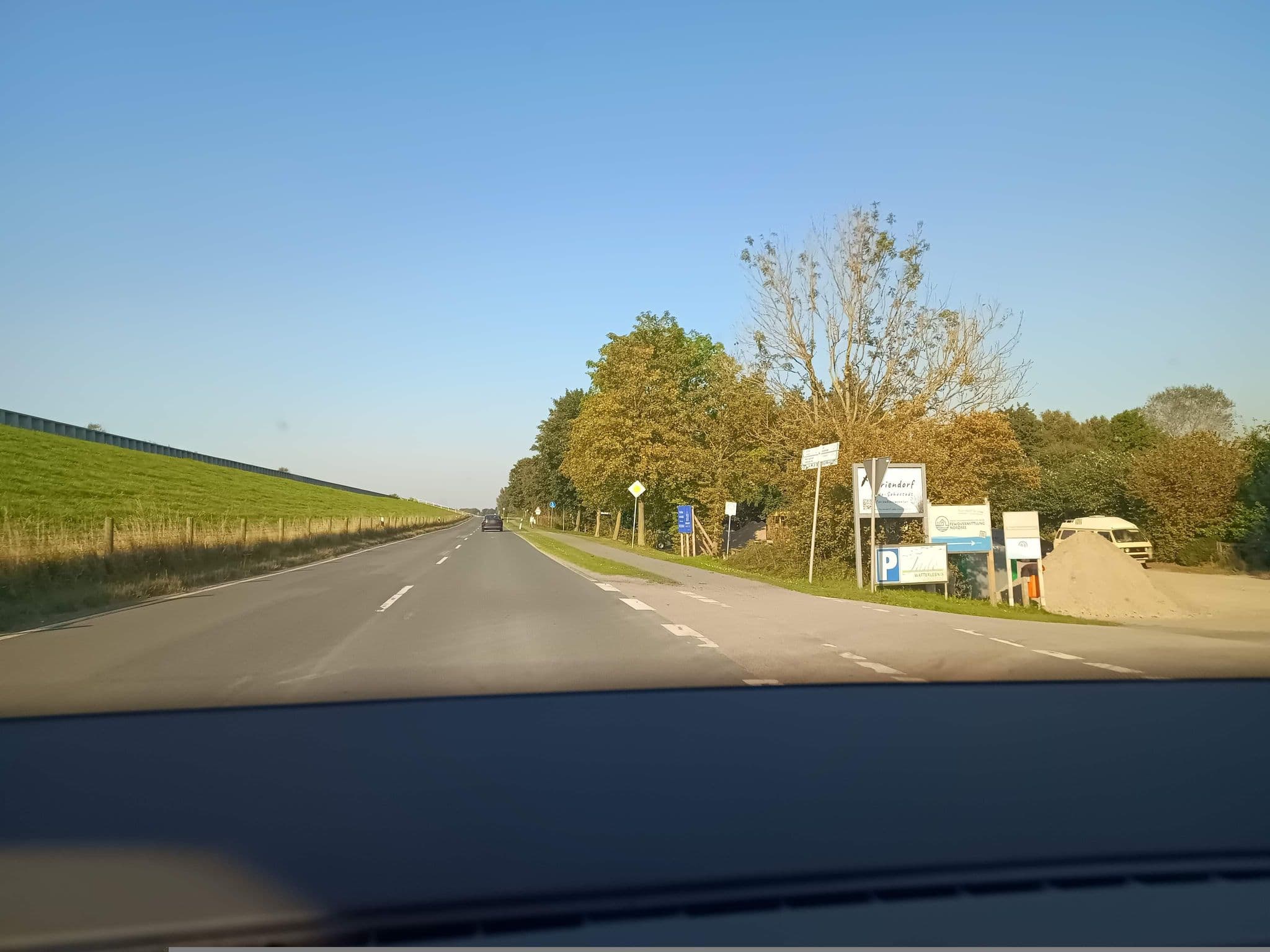 Street view near Feriendorf Sehestedt, Varel — © zuse (CC BY-SA · Mapillary)