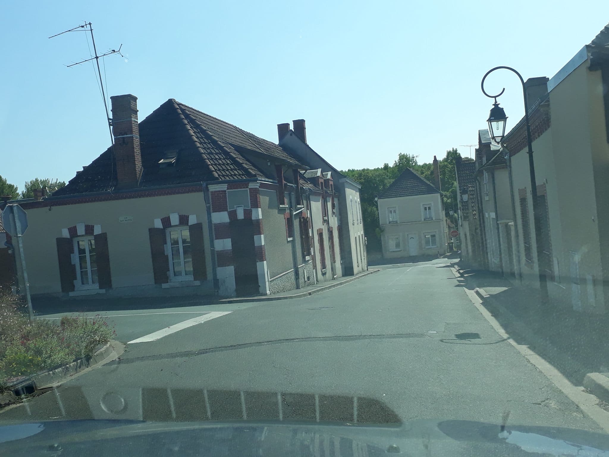 Street view near Hôtel Restaurant, Villefranche-sur-Cher — © df45 (CC BY-SA · Mapillary)