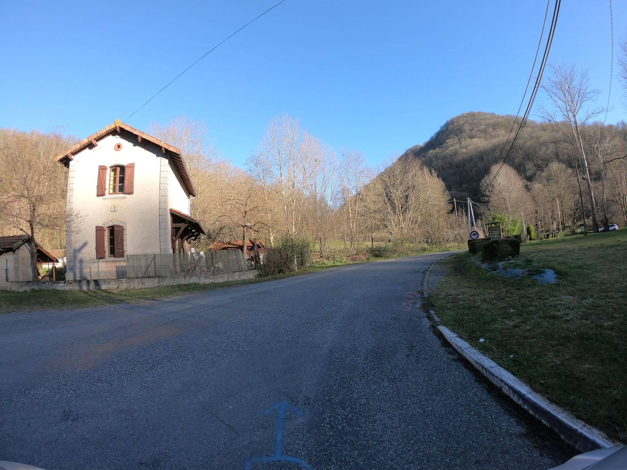 Street view near Camping Le Pont Du Nert, Saint-Girons — © joostjakob (CC BY-SA · Mapillary)