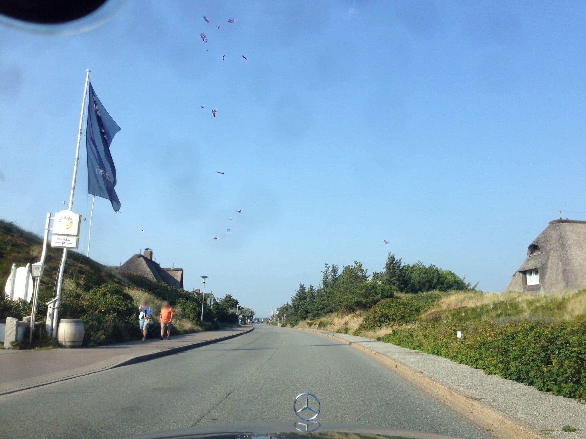 Street view near BSW Dünenhotel Alt Rantum, Tinnum — © mjay (CC BY-SA · Mapillary)