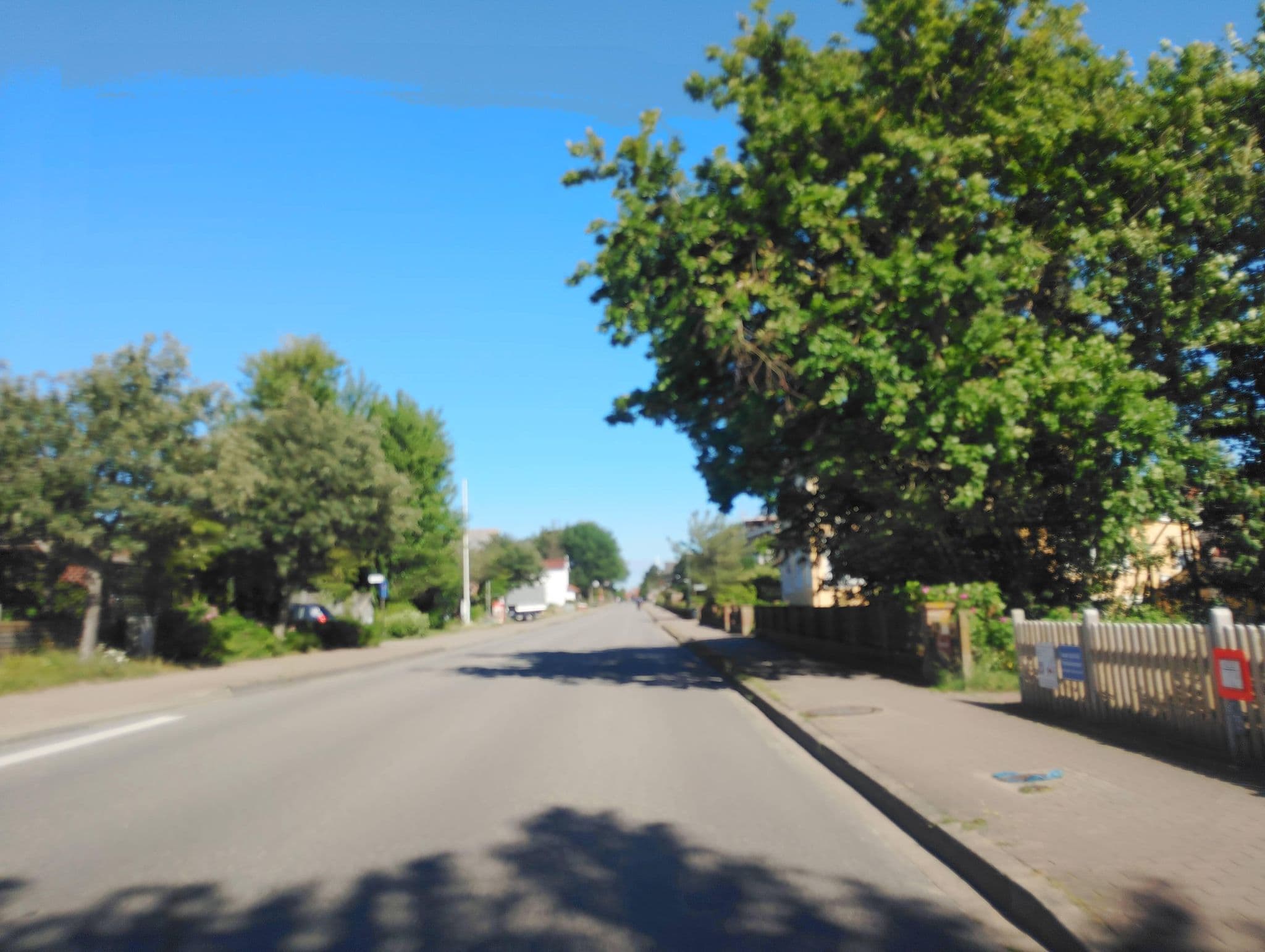 Street view near Ferienhaus „Ose“, Wyk auf Föhr — © Natrium11 (CC BY-SA · Mapillary)