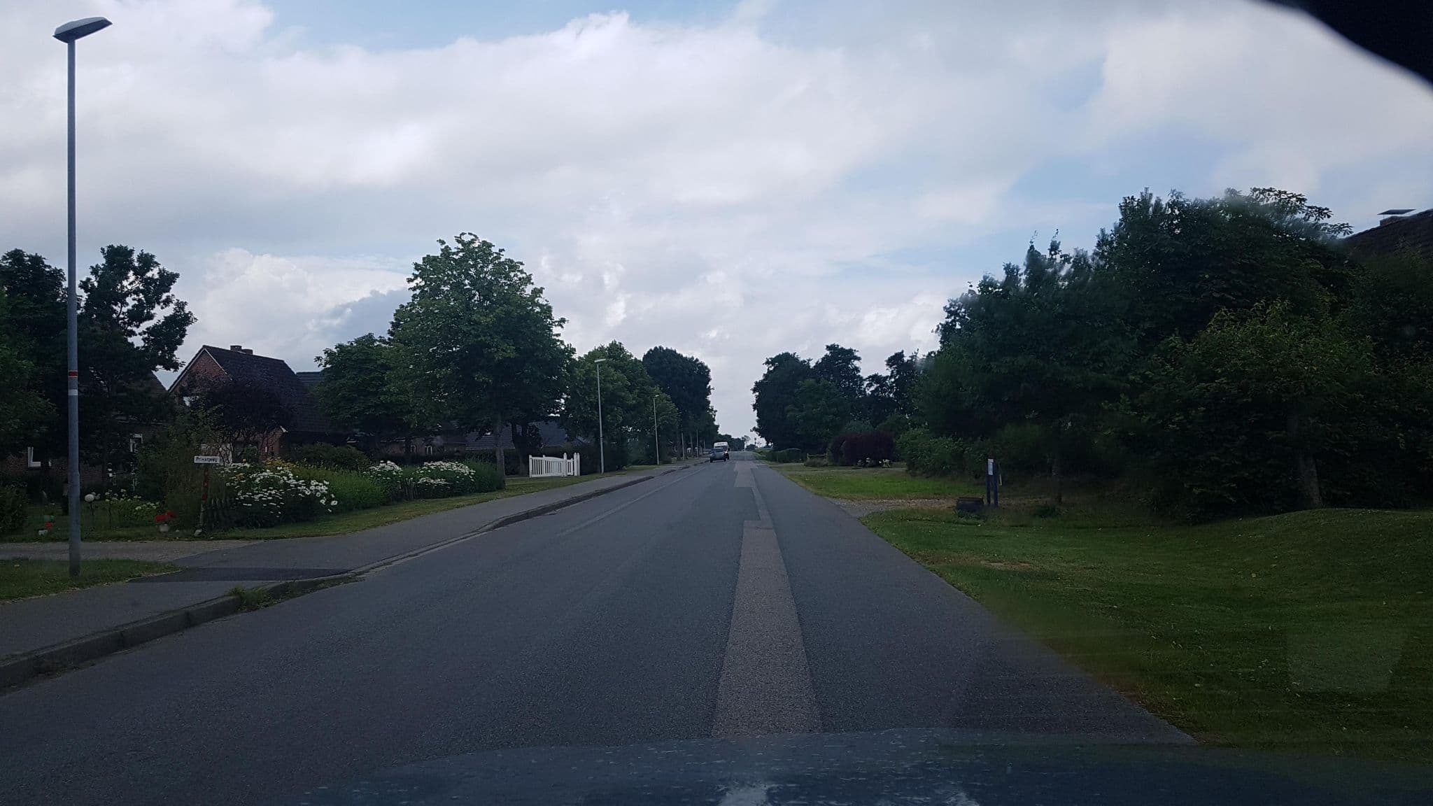 Street view near Ferienwohnungen im Osterkoog, Schobüll — © dsmm (CC BY-SA · Mapillary)