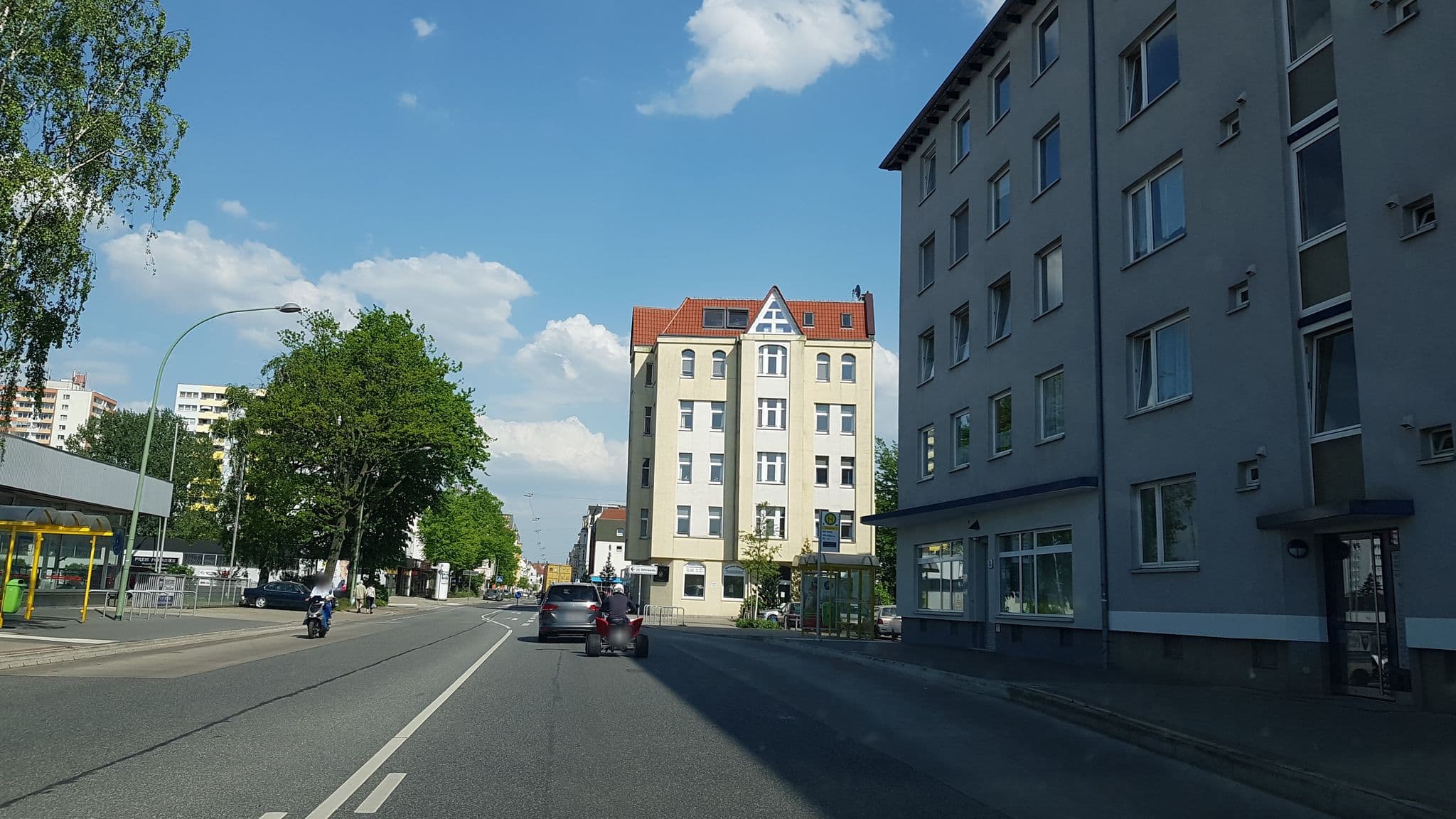 Street view near Albatros Hotel Bremerhaven, Bremerhaven — © imeem5551 (CC BY-SA · Mapillary)