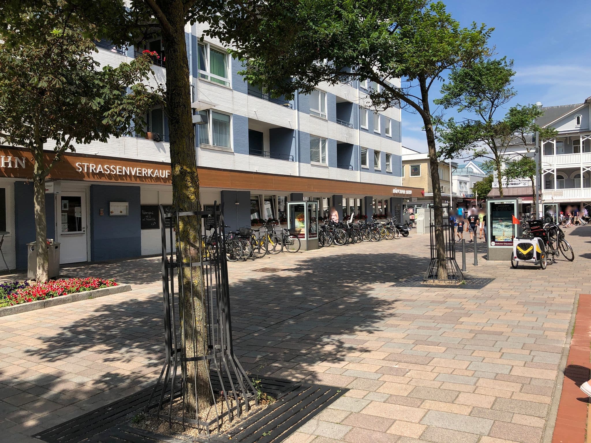 Street view near Residenz Bismarck, Westerland — © figij005 (CC BY-SA · Mapillary)