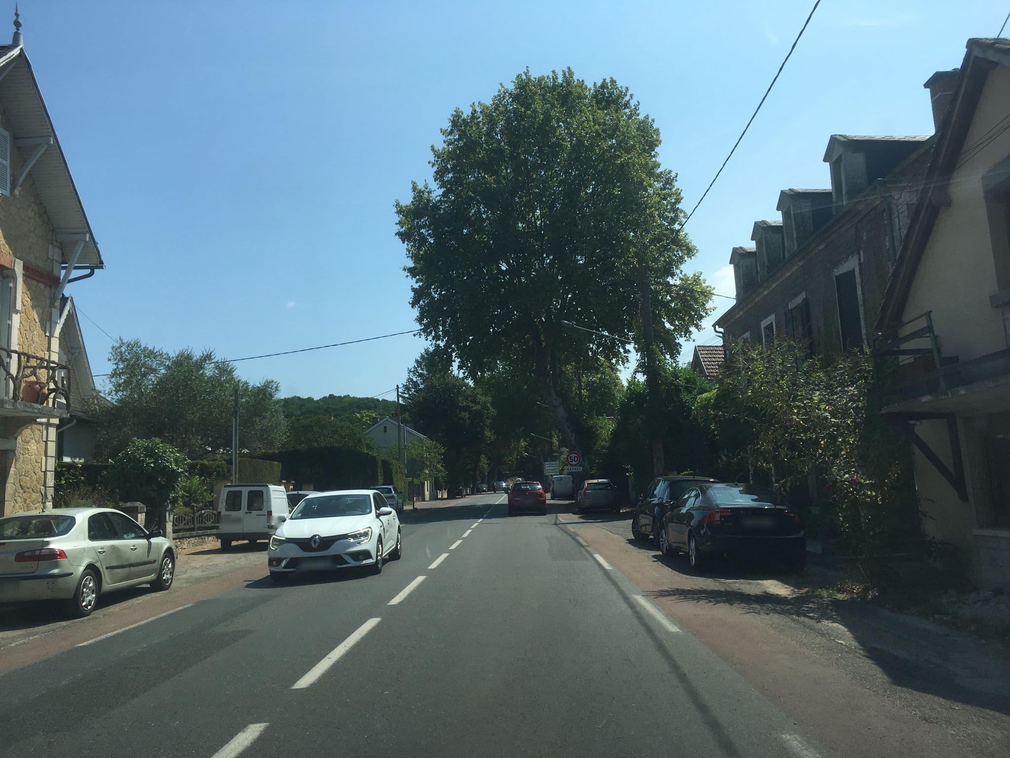 Street view near Hôtel-restaurant Le Lascaux, Montignac — © unmap (CC BY-SA · Mapillary)