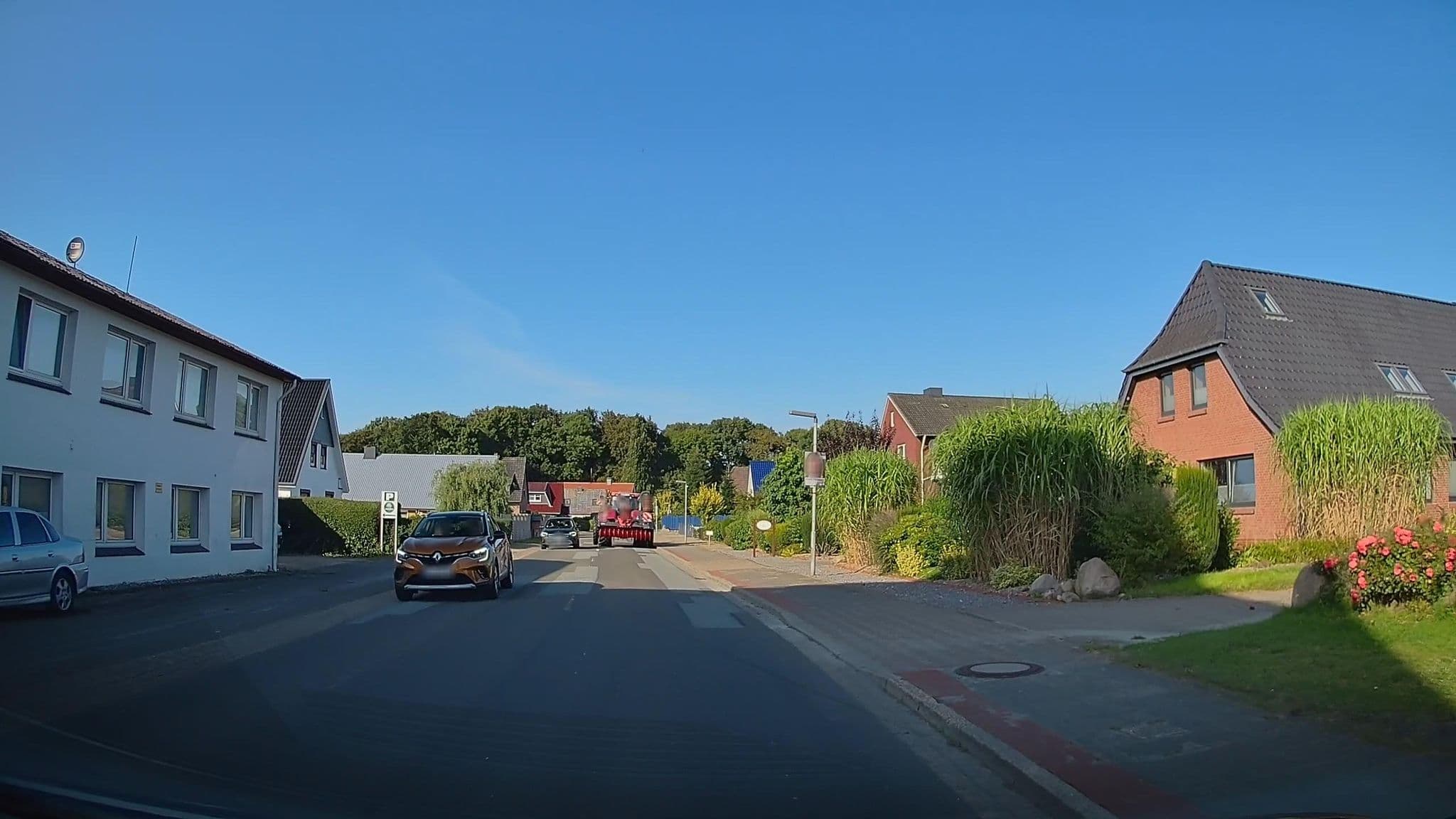 Street view near Firma Nicola und Cord Rettig, Nordholz — © hendel (CC BY-SA · Mapillary)