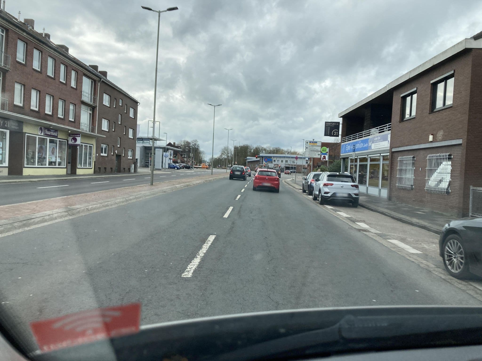 Street view near Thiele Wohnungsvermietung, Wilhelmshaven — © klaas130 (CC BY-SA · Mapillary)