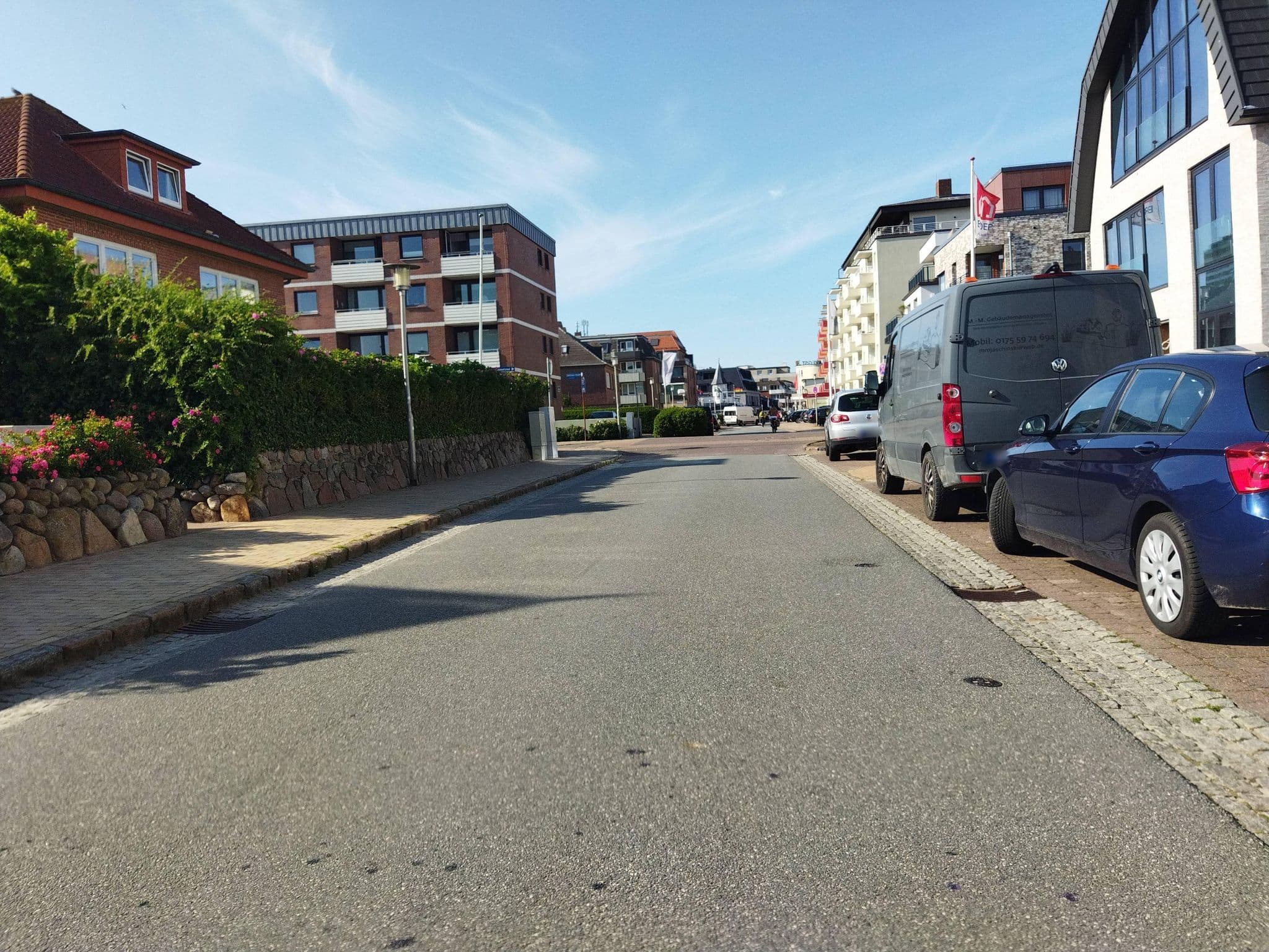 Street view near Hotel Sylter Seewolf, Westerland — © changchun1 (CC BY-SA · Mapillary)