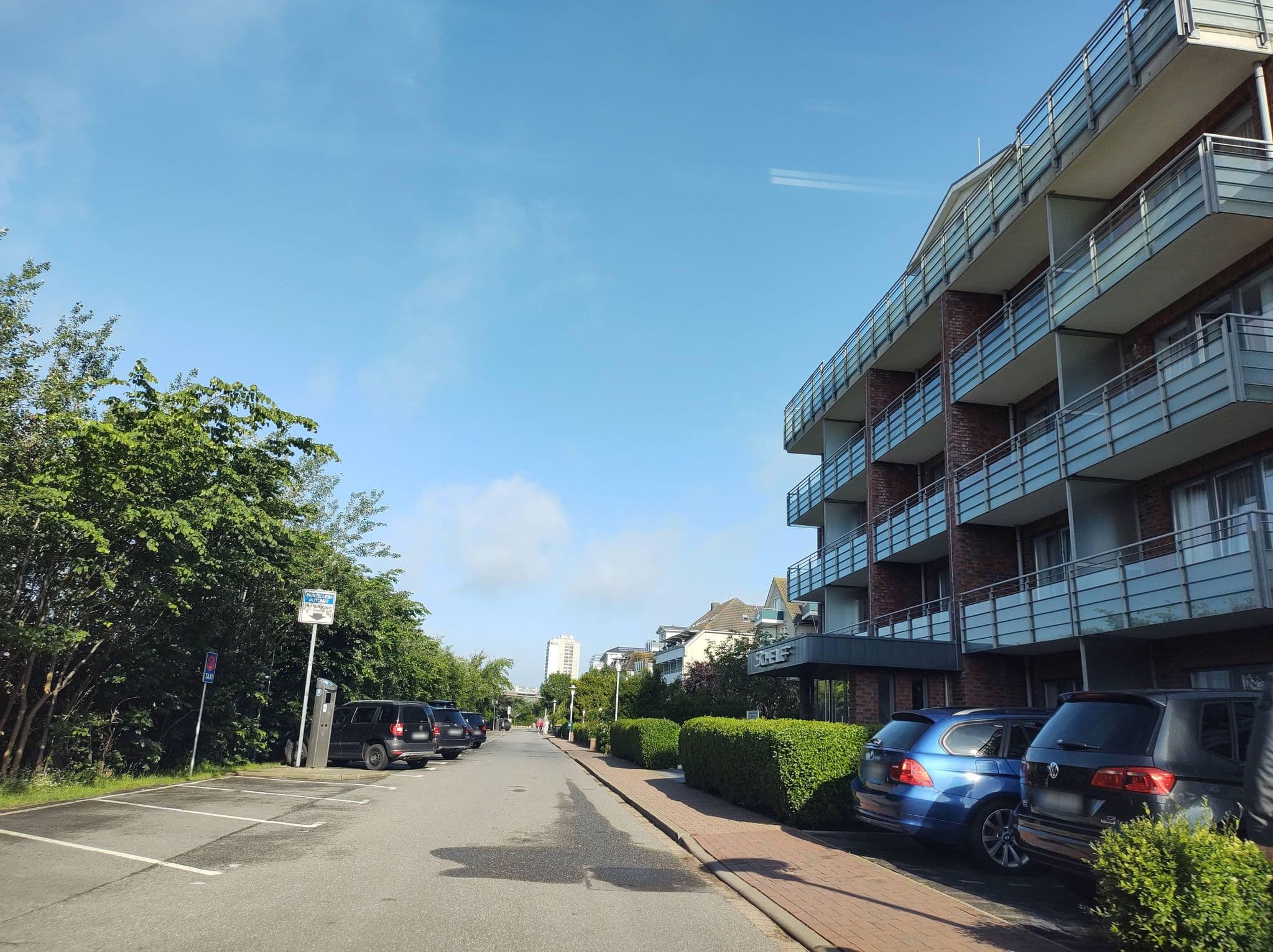 Street view near Hotel Schelf Inh. Uta Hedde v. Westernhagen, Büsum — © thetornado76 (CC BY-SA · Mapillary)