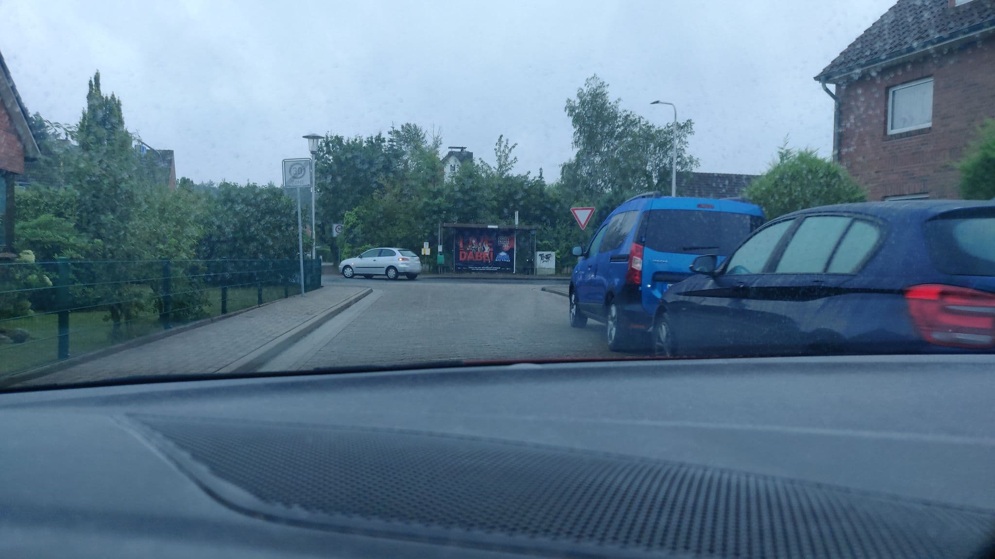 Street view near Pension Hartwig Inh. H.W. Hartwig, Cuxhaven — © mighty_eighty (CC BY-SA · Mapillary)