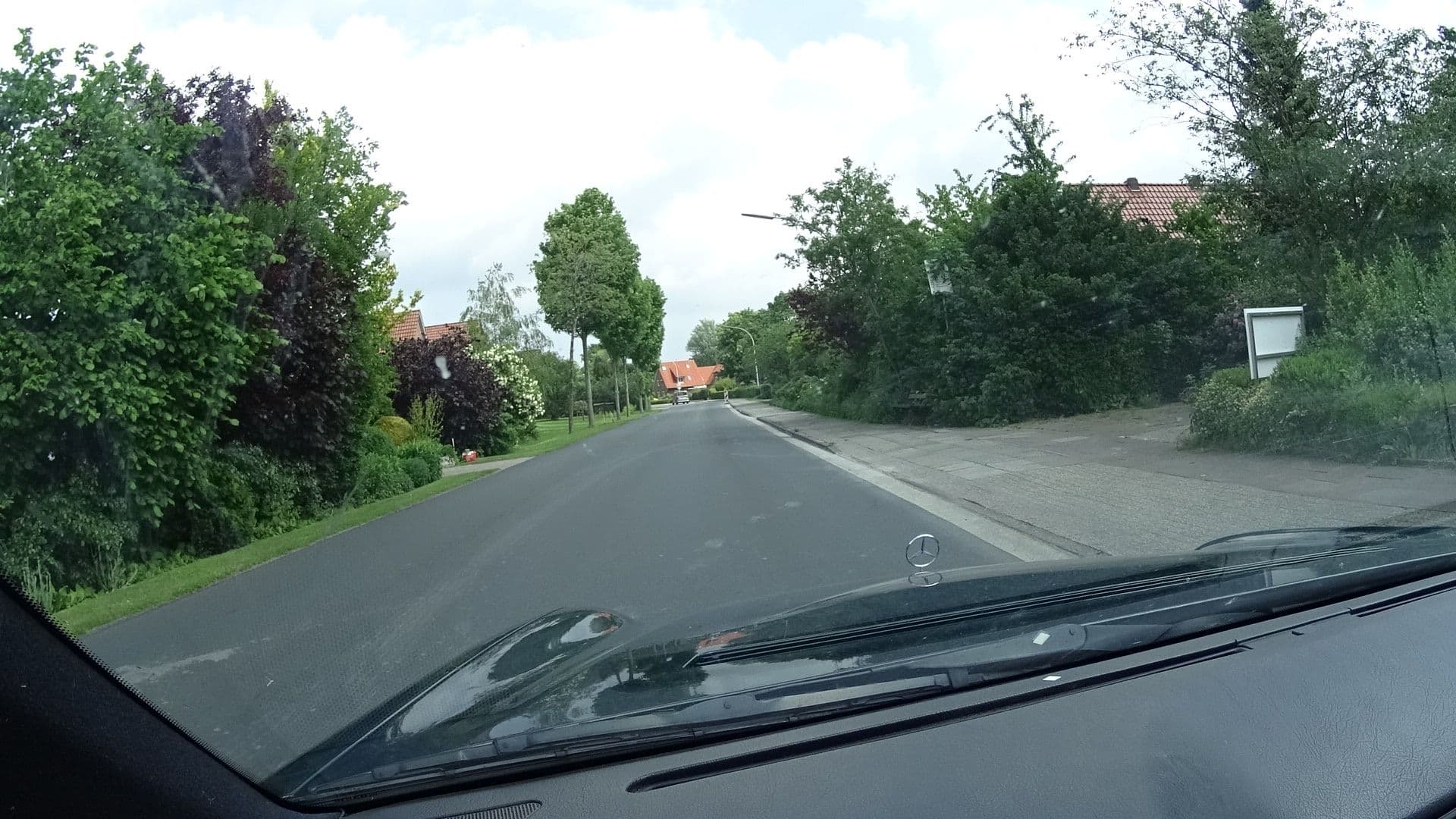 Street view near Kurhotel Strandhof Brunhilde Wedelstaedt, Butjadingen — © nrpoprfoto (CC BY-SA · Mapillary)