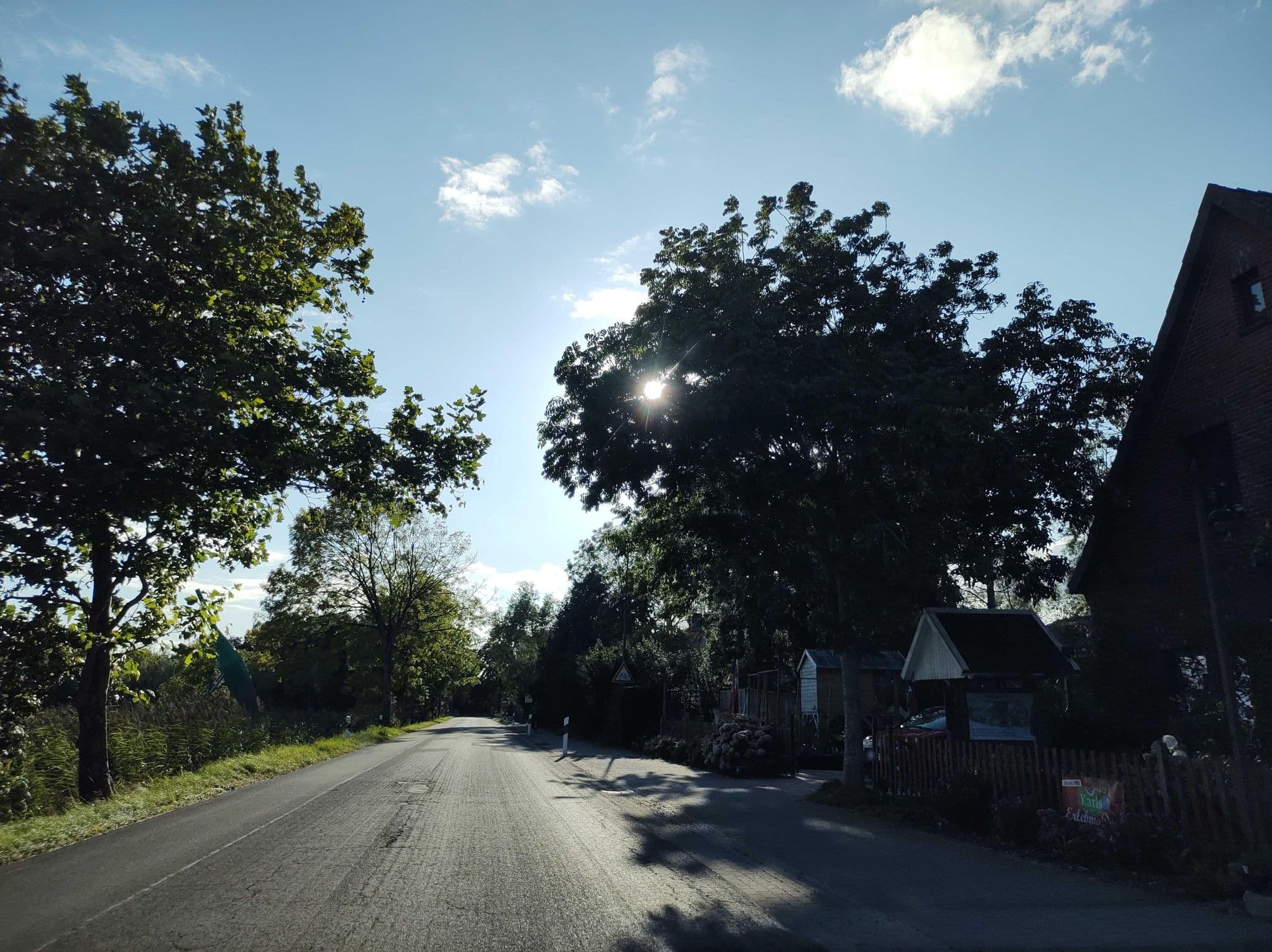 Street view near Pension Zum Leuchtfeuer, Butjadingen — © thetornado76 (CC BY-SA · Mapillary)