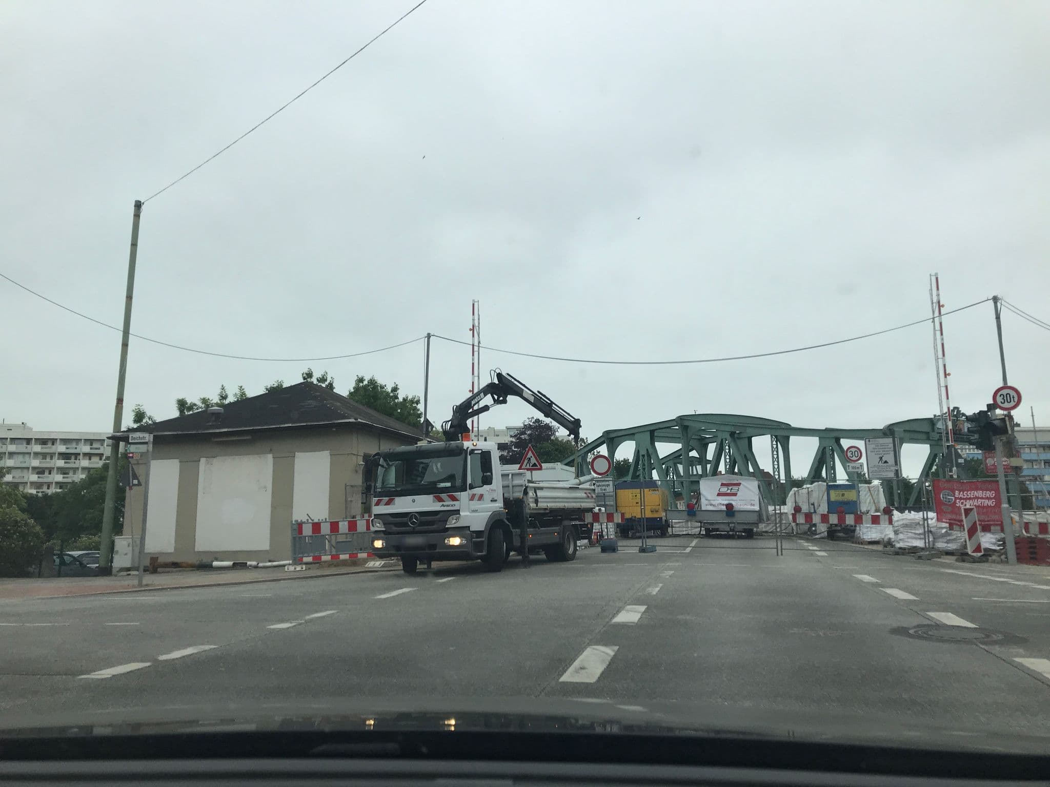 Street view near Apparthotel Villa Seebeck, Bremerhaven — © geonux (CC BY-SA · Mapillary)