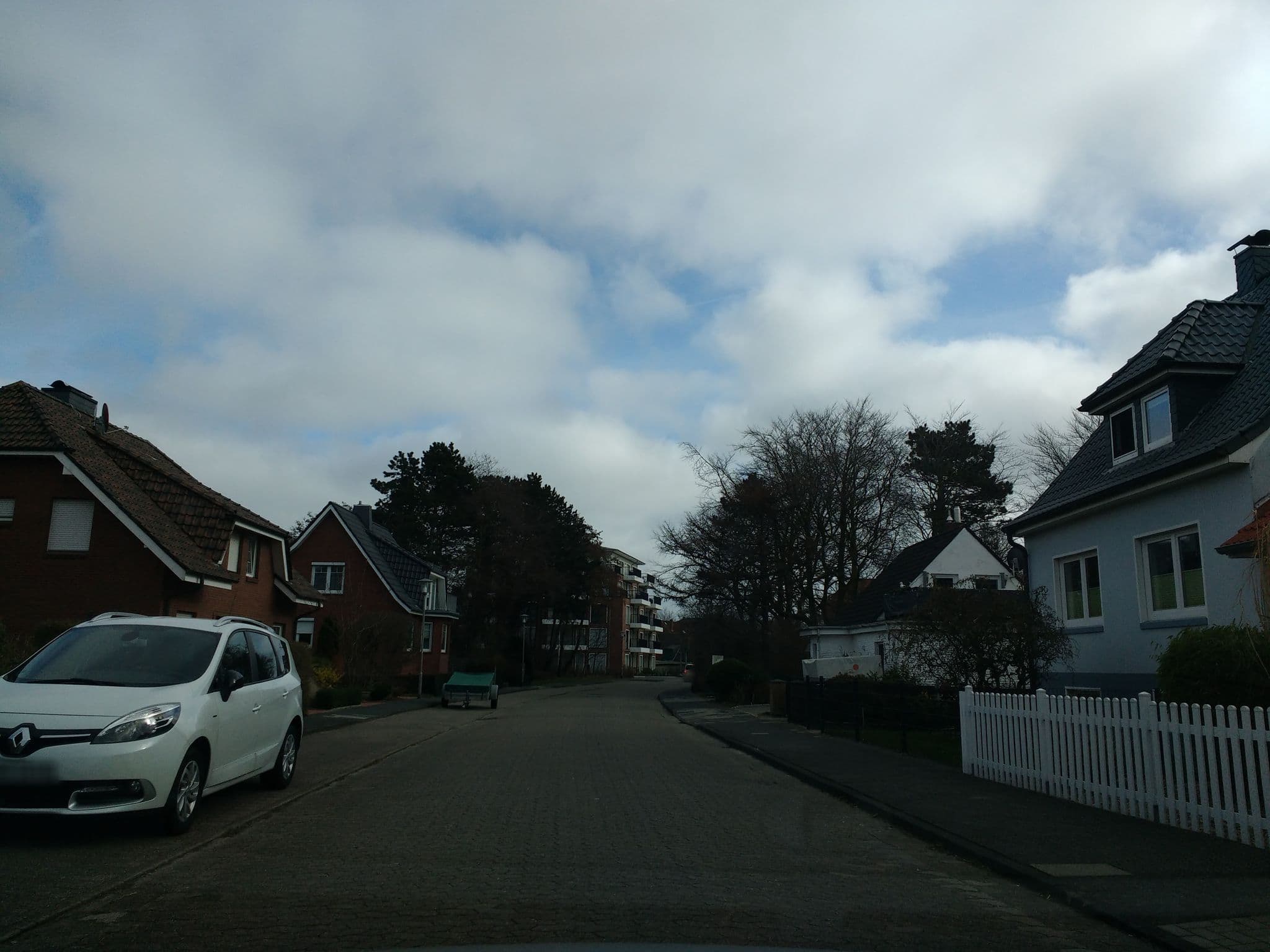Street view near Hotel Deichgraf, Cuxhaven — © thetornado76 (CC BY-SA · Mapillary)