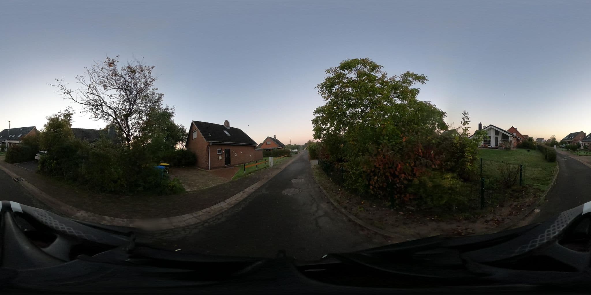 Street view near Haus Rosi, Friedrichskoog — © stefanhrt (CC BY-SA · Mapillary)