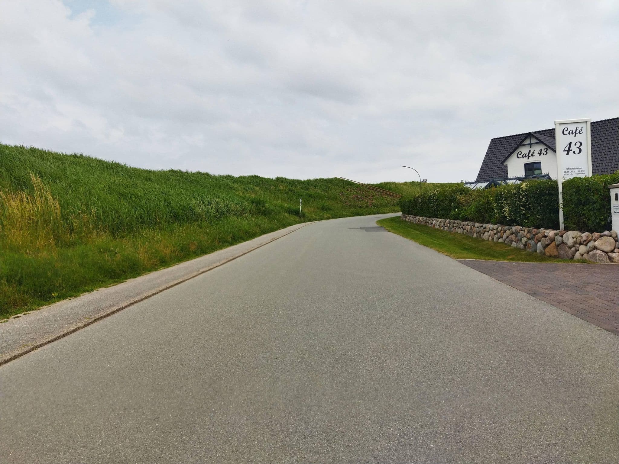 Street view near Hotel-Pension Zum Alten Anker Elisabeth Cornils, Sankt Peter-Ording — © changchun1 (CC BY-SA · Mapillary)