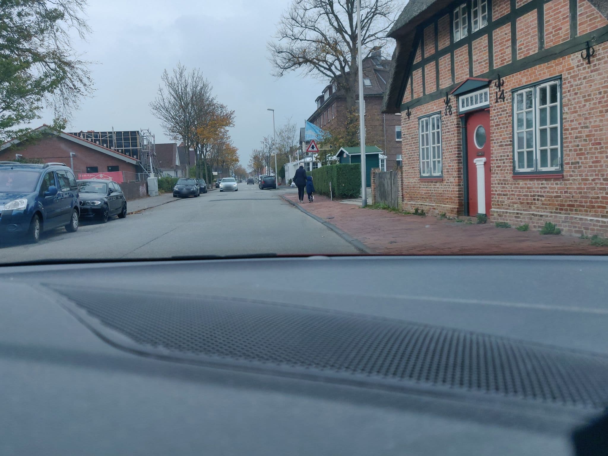 Street view near Ambiente Pension, Cuxhaven — © mighty_eighty (CC BY-SA · Mapillary)