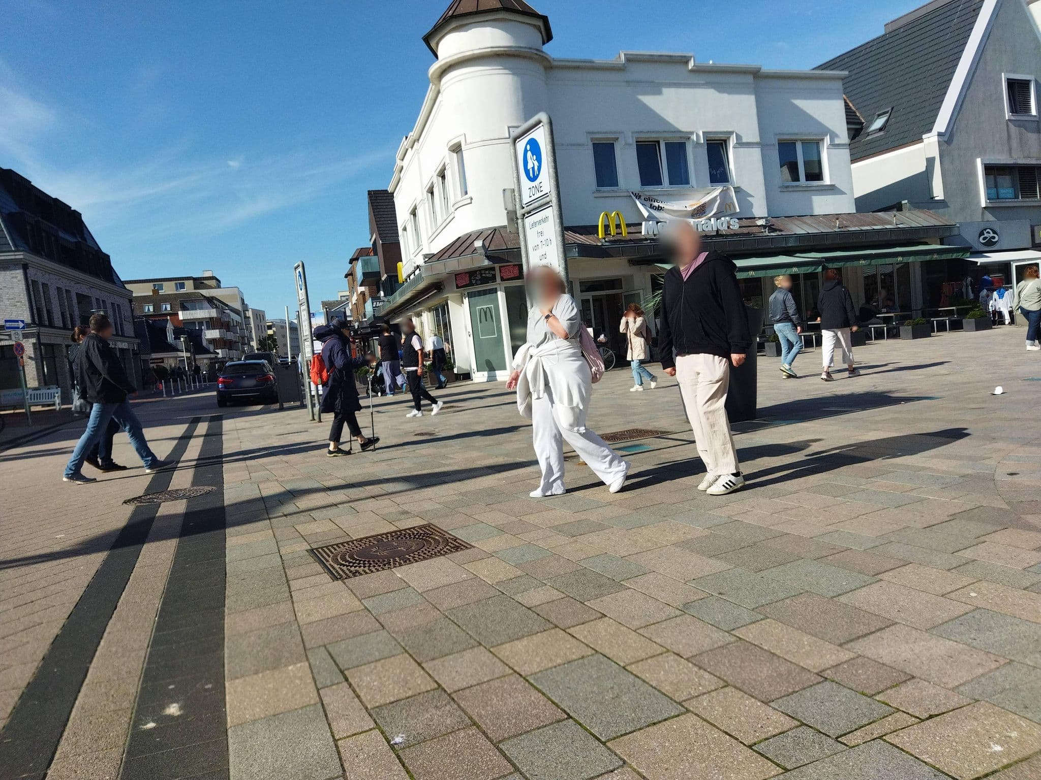 Street view near Sola-Bona, Westerland — © changchun1 (CC BY-SA · Mapillary)