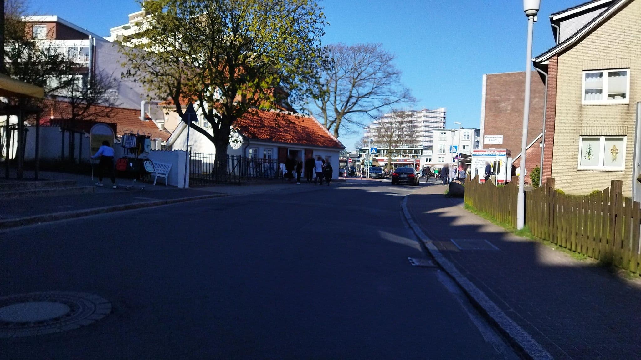 Street view near Henn Gertrud Gästehaus, Cuxhaven — © changchun1 (CC BY-SA · Mapillary)