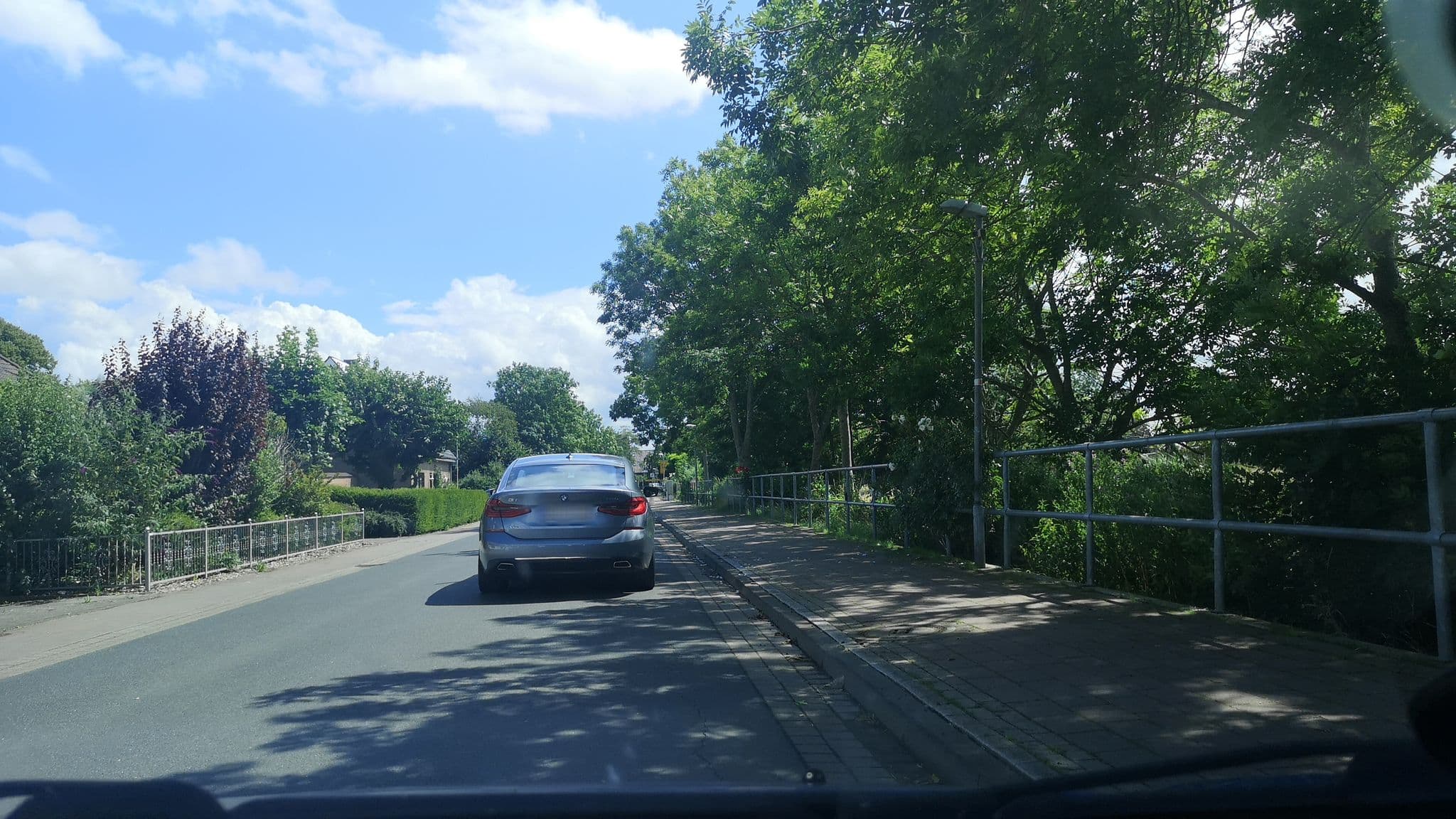 Street view near Das Möwenstübchen, Wremen — © cageythree (CC BY-SA · Mapillary)