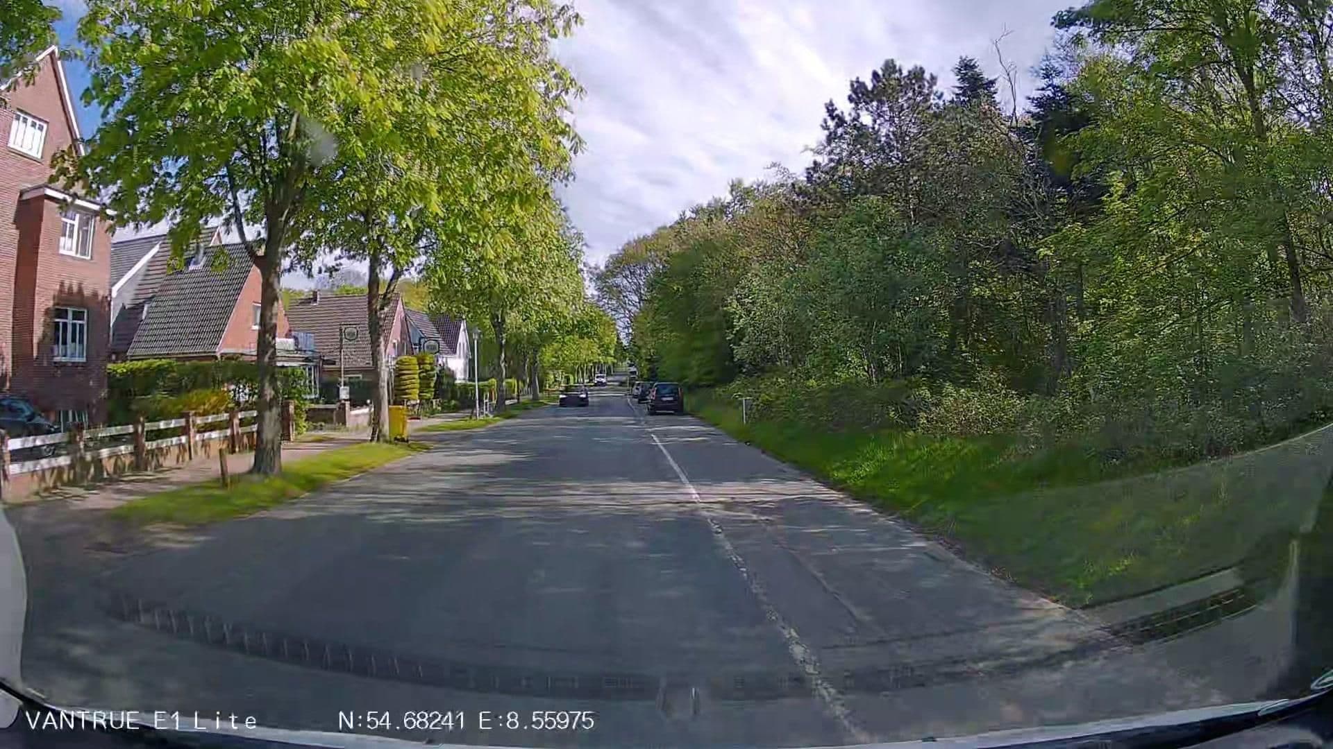 Street view near Haus zur See, Wyk auf Föhr — © Hightower- (CC BY-SA · Mapillary)