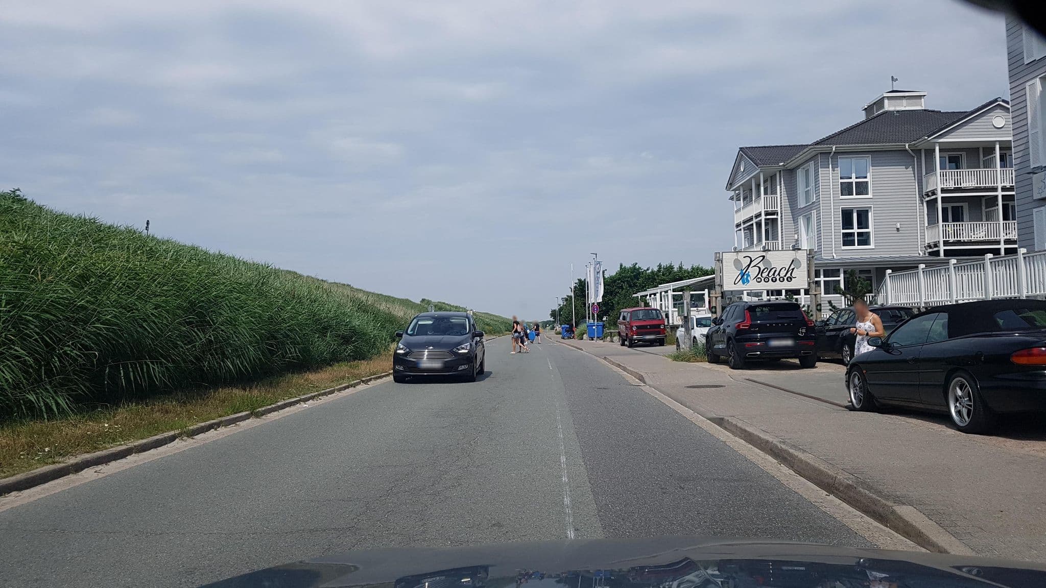 Street view near Beach Motel, Sankt Peter-Ording — © dsmm (CC BY-SA · Mapillary)