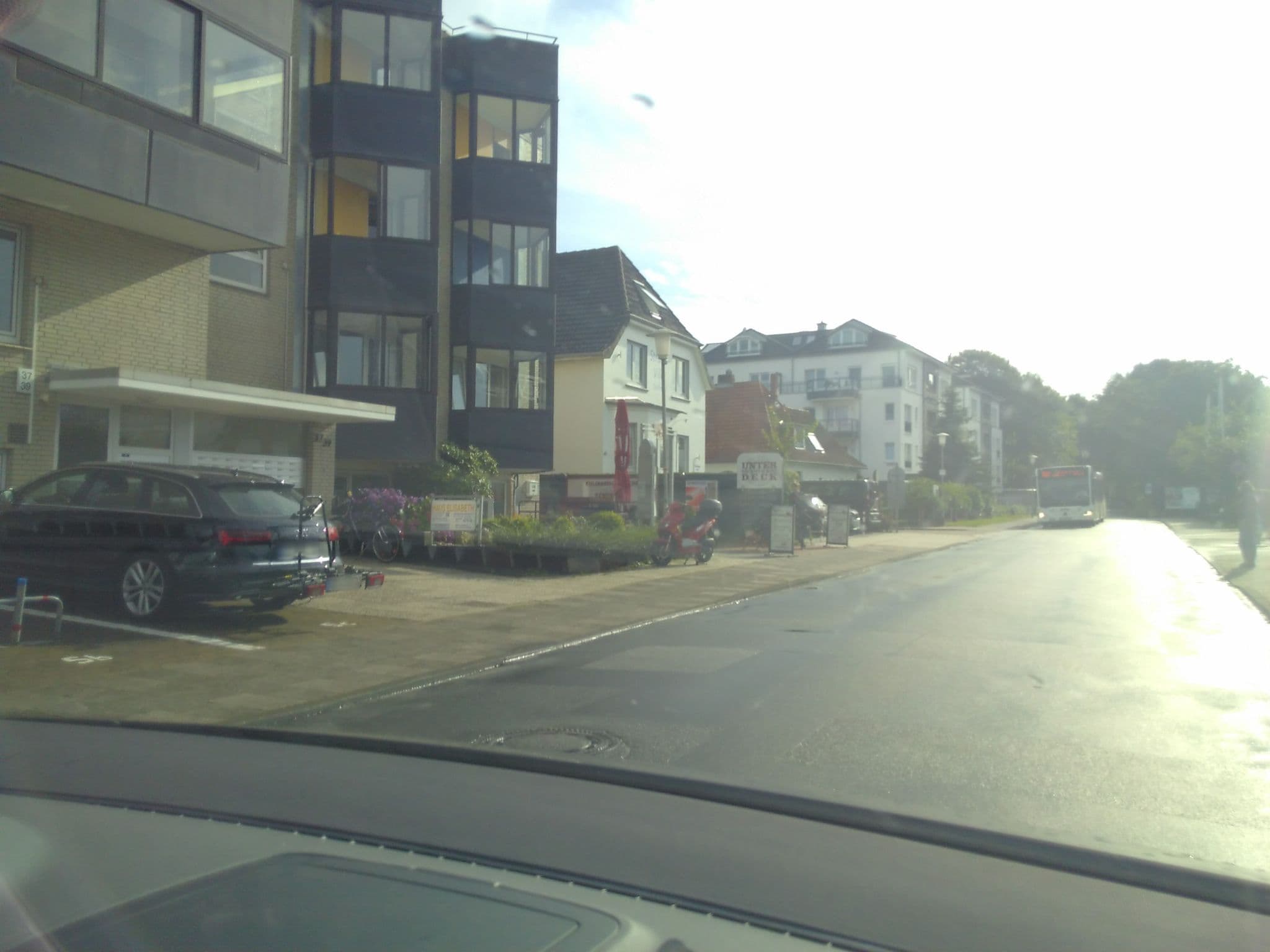 Street view near Gerda Pallentin, Cuxhaven — © zuse (CC BY-SA · Mapillary)