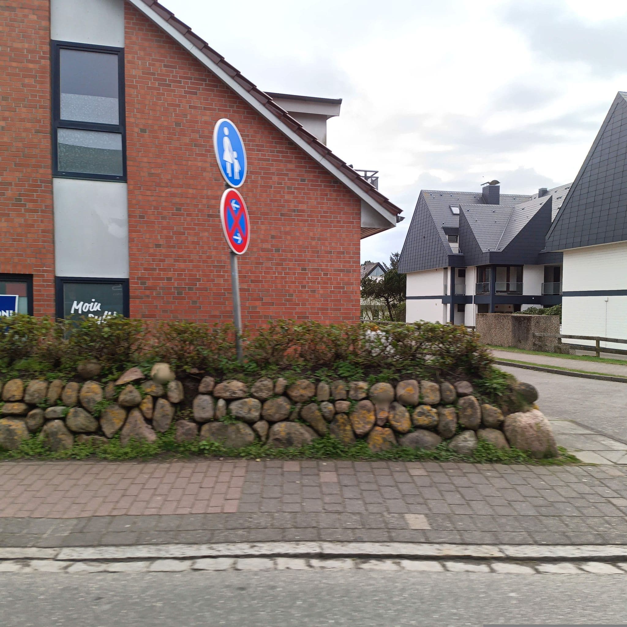 Street view near Apartements im Friesenhof, Westerland — © Herrcules (CC BY-SA · Mapillary)
