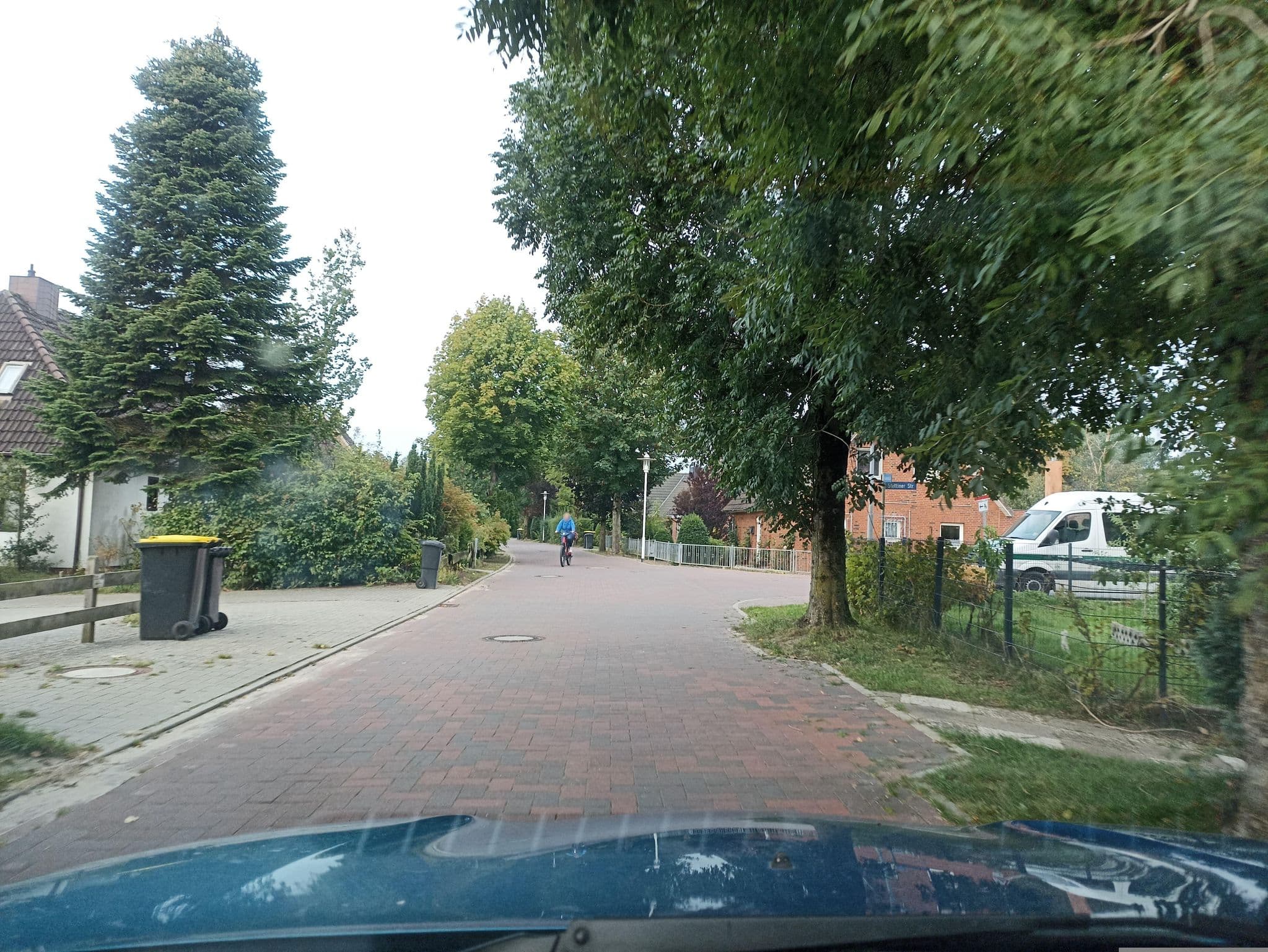 Street view near Hus Möwenschiet, Büsum — © blockki (CC BY-SA · Mapillary)