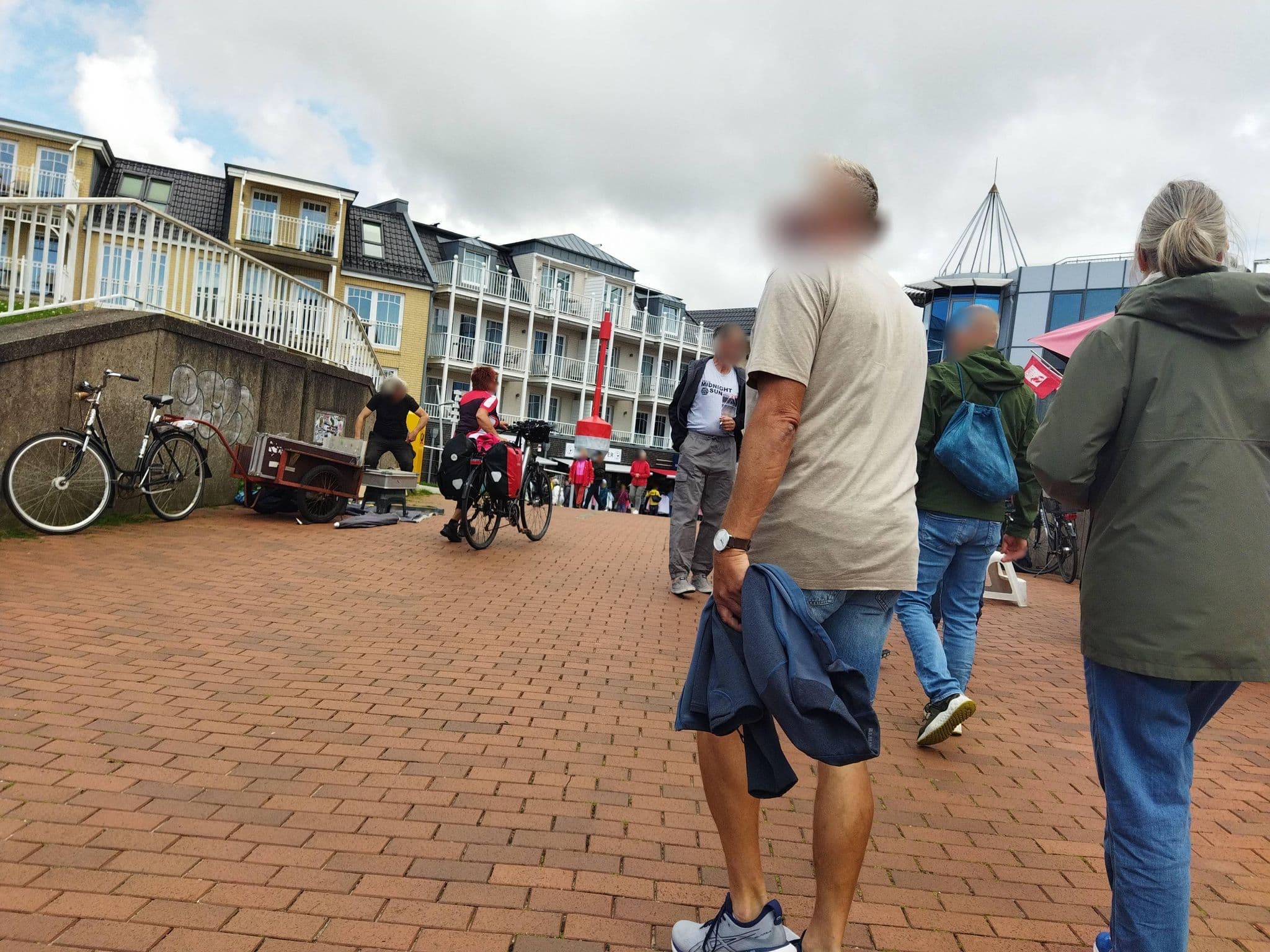 Street view near Röhe Joachim Pension, Büsum — © changchun1 (CC BY-SA · Mapillary)