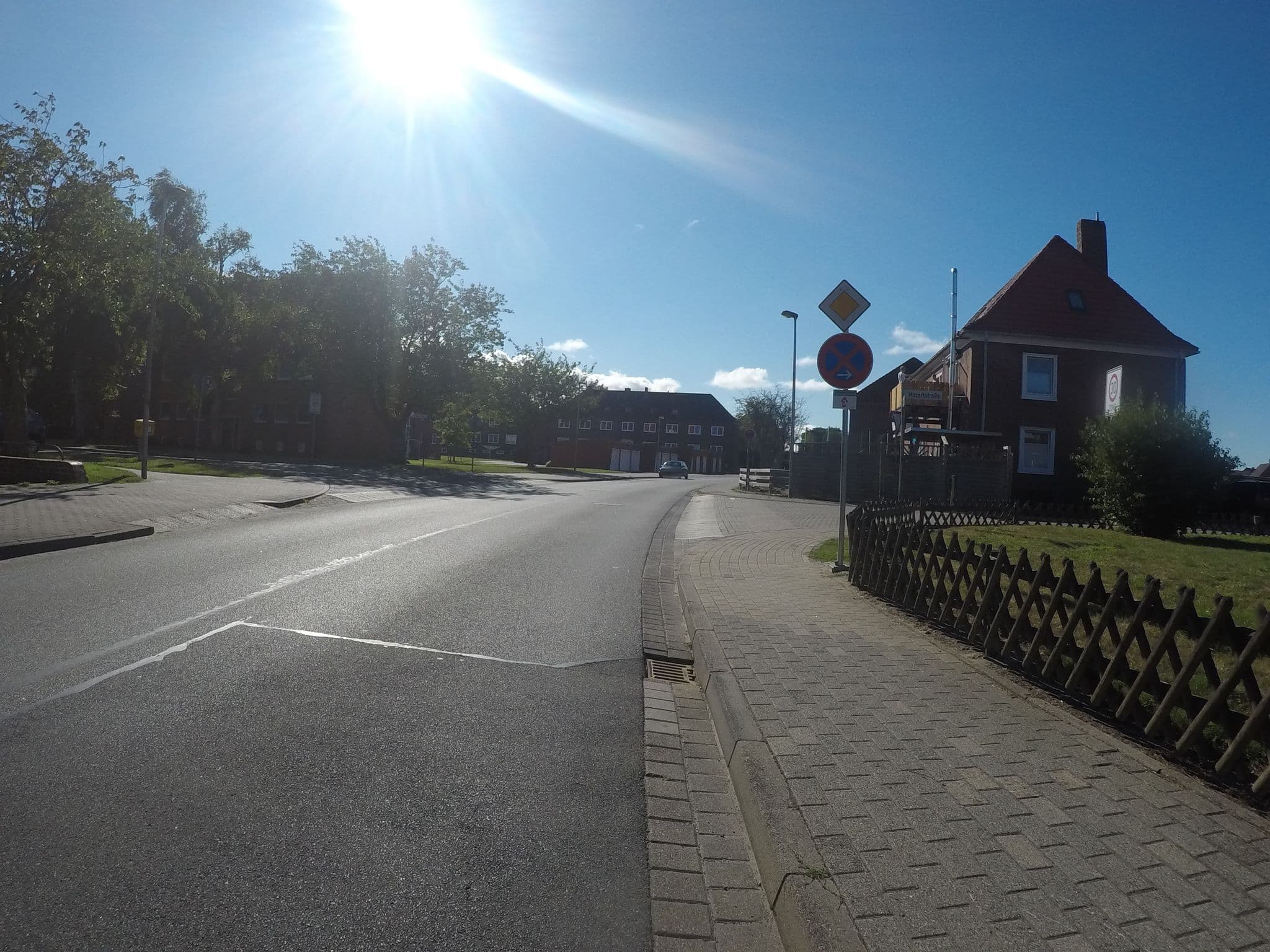 Street view near Feriendomizil im Musikerviertel, Otterndorf — © veloroute_hamburg (CC BY-SA · Mapillary)