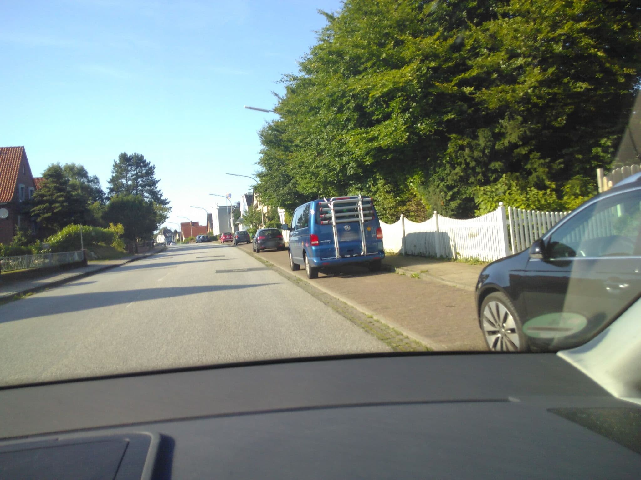 Street view near Ferienwohnung Schmidt, Cuxhaven — © zuse (CC BY-SA · Mapillary)