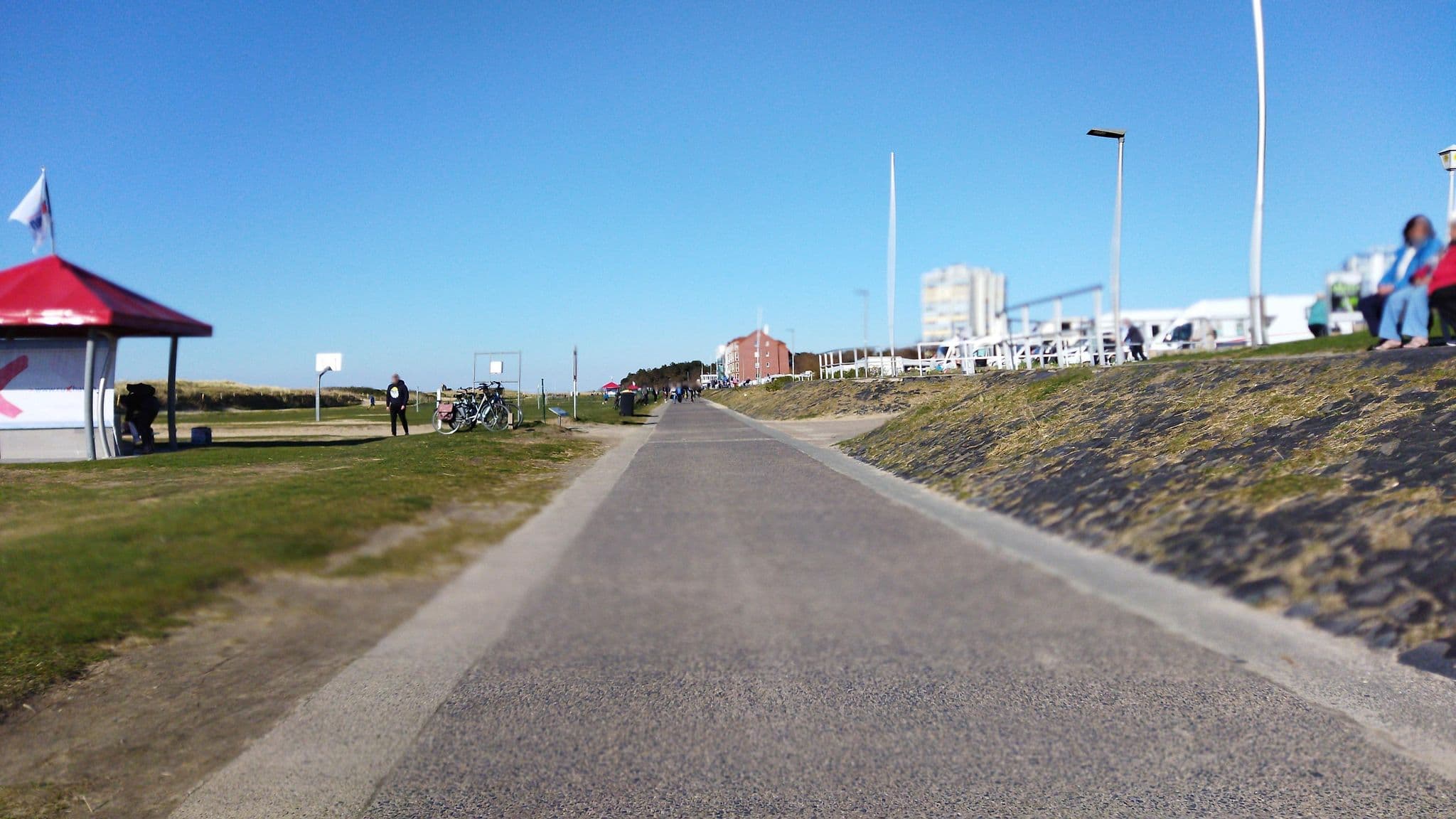 Street view near Wattenkieker Hotel/Restaurant, Cuxhaven — © changchun1 (CC BY-SA · Mapillary)
