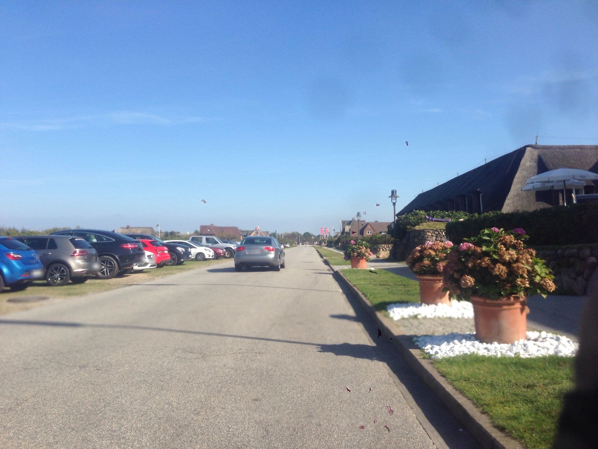 Street view near Walter's Hof Hotel, Westerland — © mjay (CC BY-SA · Mapillary)