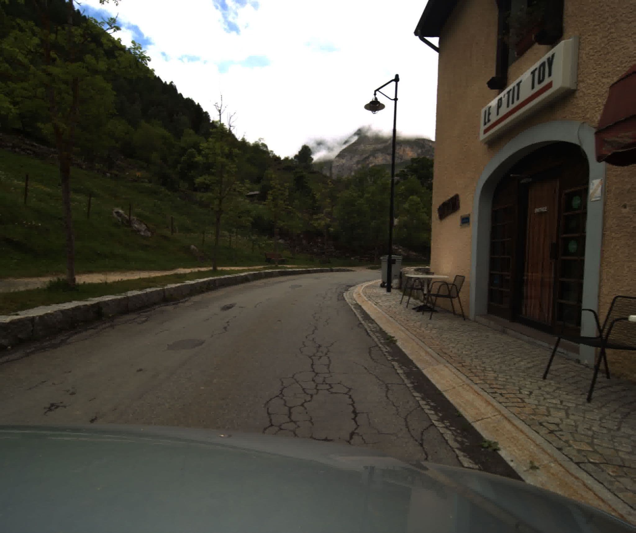 Street view near Le P'tit Toy, Luz-Saint-Sauveur — © sogefi (CC BY-SA · Mapillary)